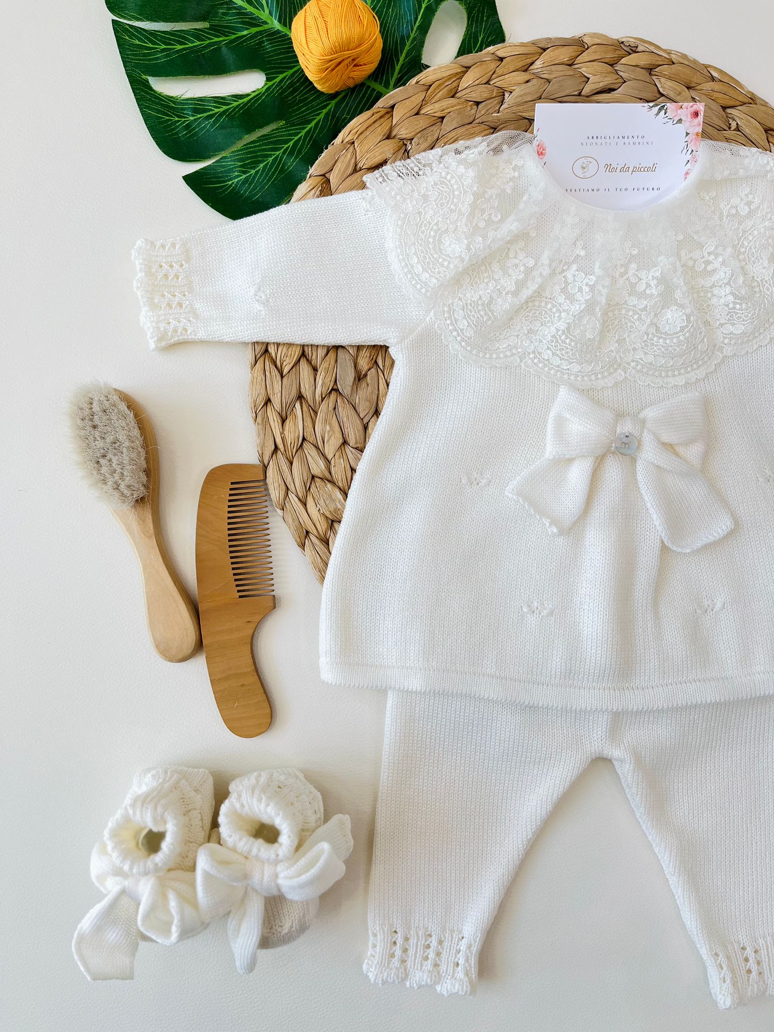 COMPLETO 2PZ CON BABBUCCE 100% LANA VANIGLIA - Noi da piccoli