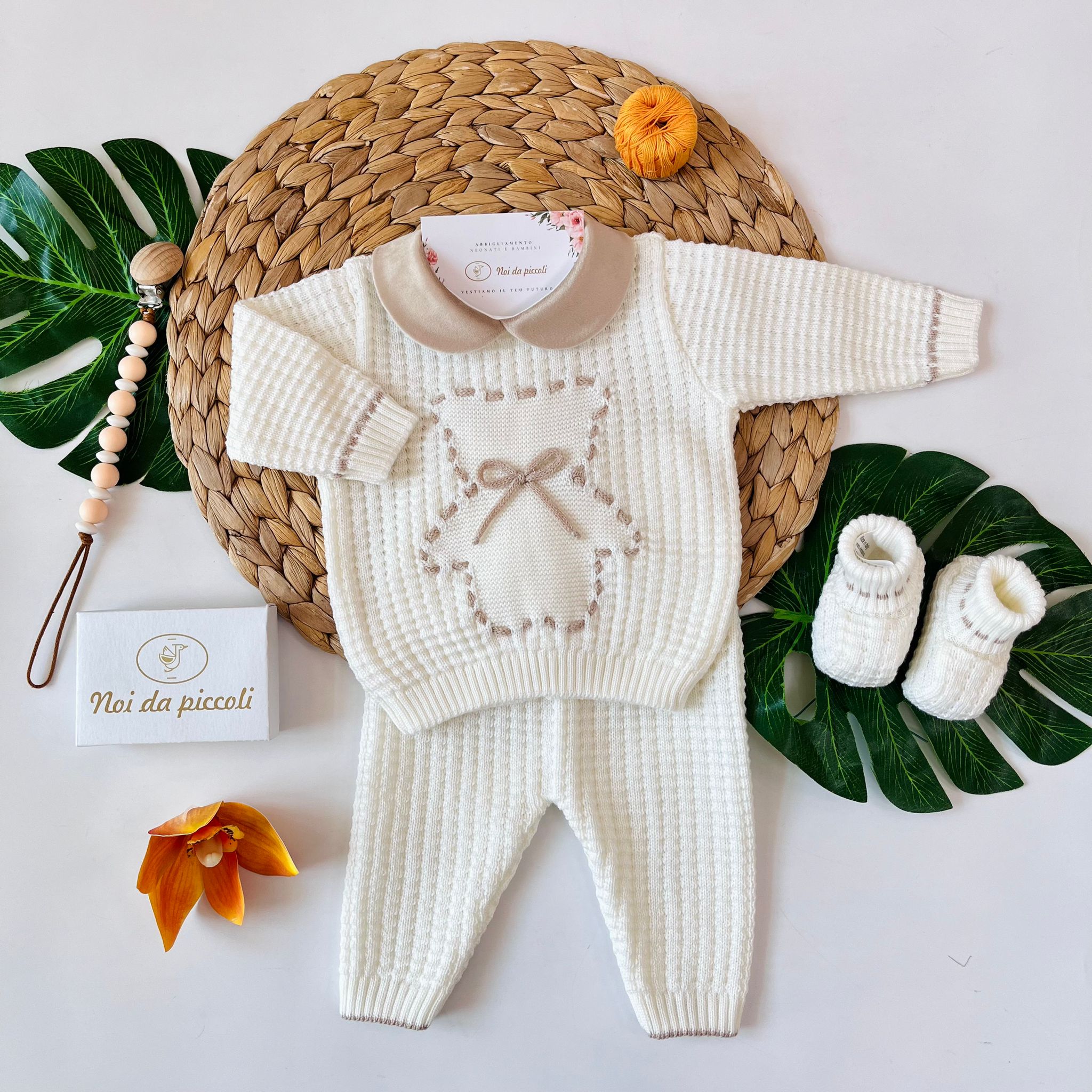 COMPLETO 2PZ CON BABBUCCE 100% LANA VANIGLIA CAMMELLO - Noi da piccoli