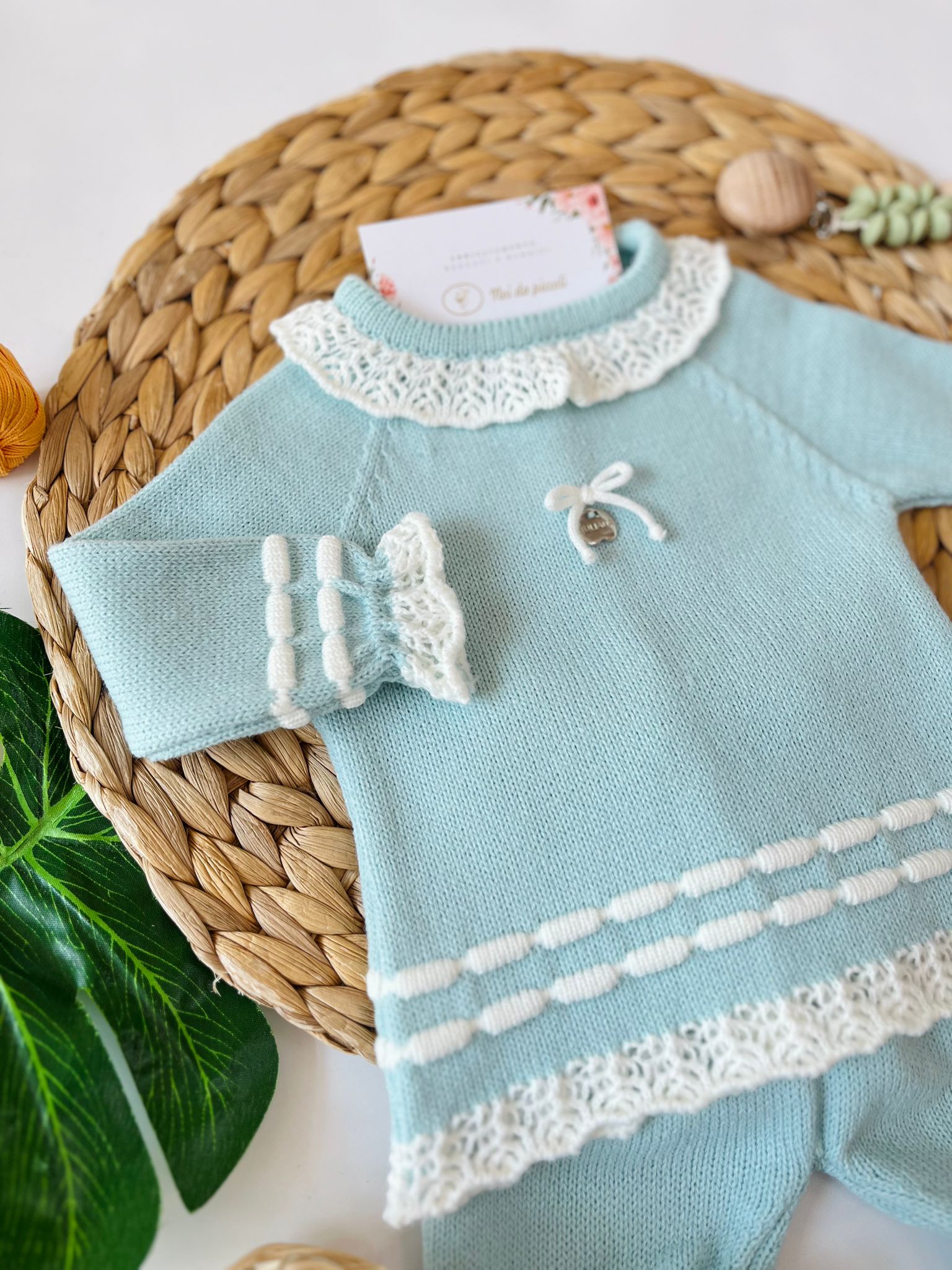 COMPLETO 2PZ CON CUFFIETTA FILATO CALDO 100% ACRILICO AGATEA - Noi da piccoli