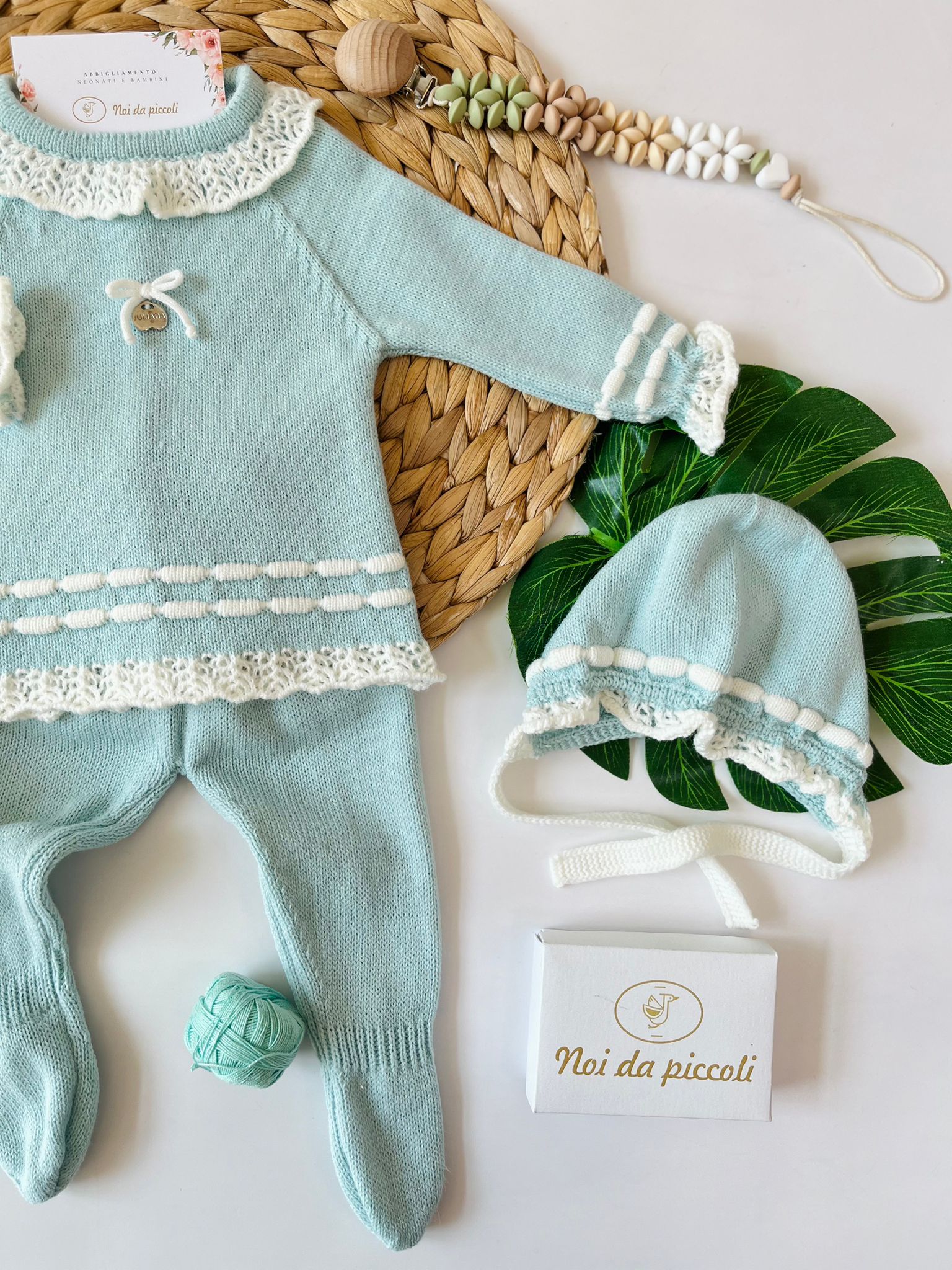 COMPLETO 2PZ CON CUFFIETTA FILATO CALDO 100% ACRILICO AGATEA - Noi da piccoli