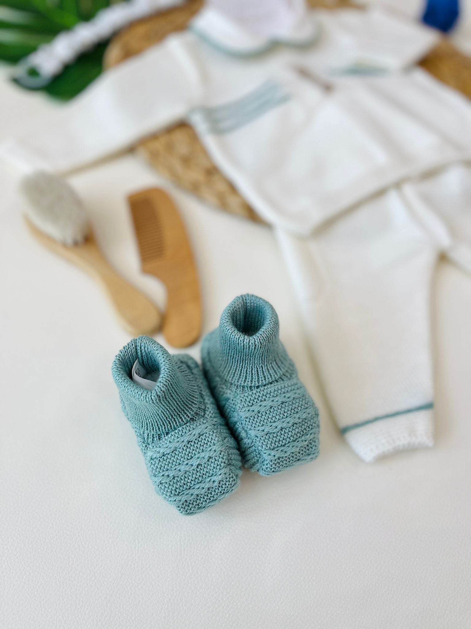 COMPLETO 2PZ CON PARURE 100% LANA VANIGLIA VERDE SALVIA - Noi da piccoli