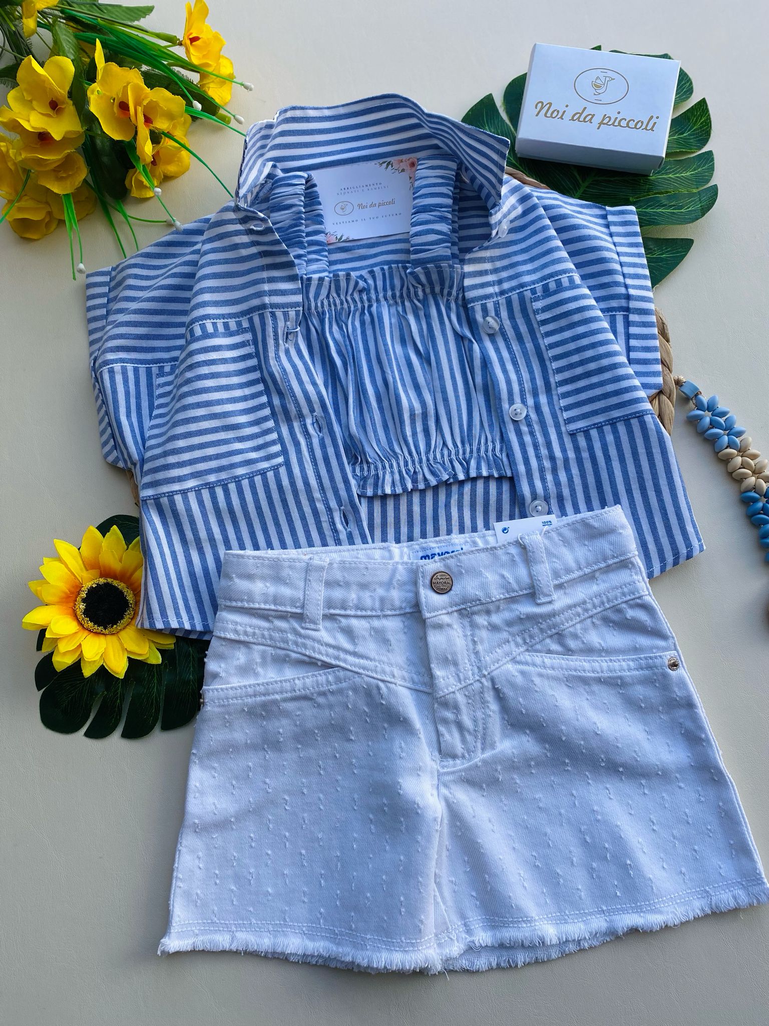 COMPLETO 3 PZ CON PANTALONCINO BIANCO CON TOP E CAMICIA A RIGHE BIANCO E BLU - Noi da piccoli