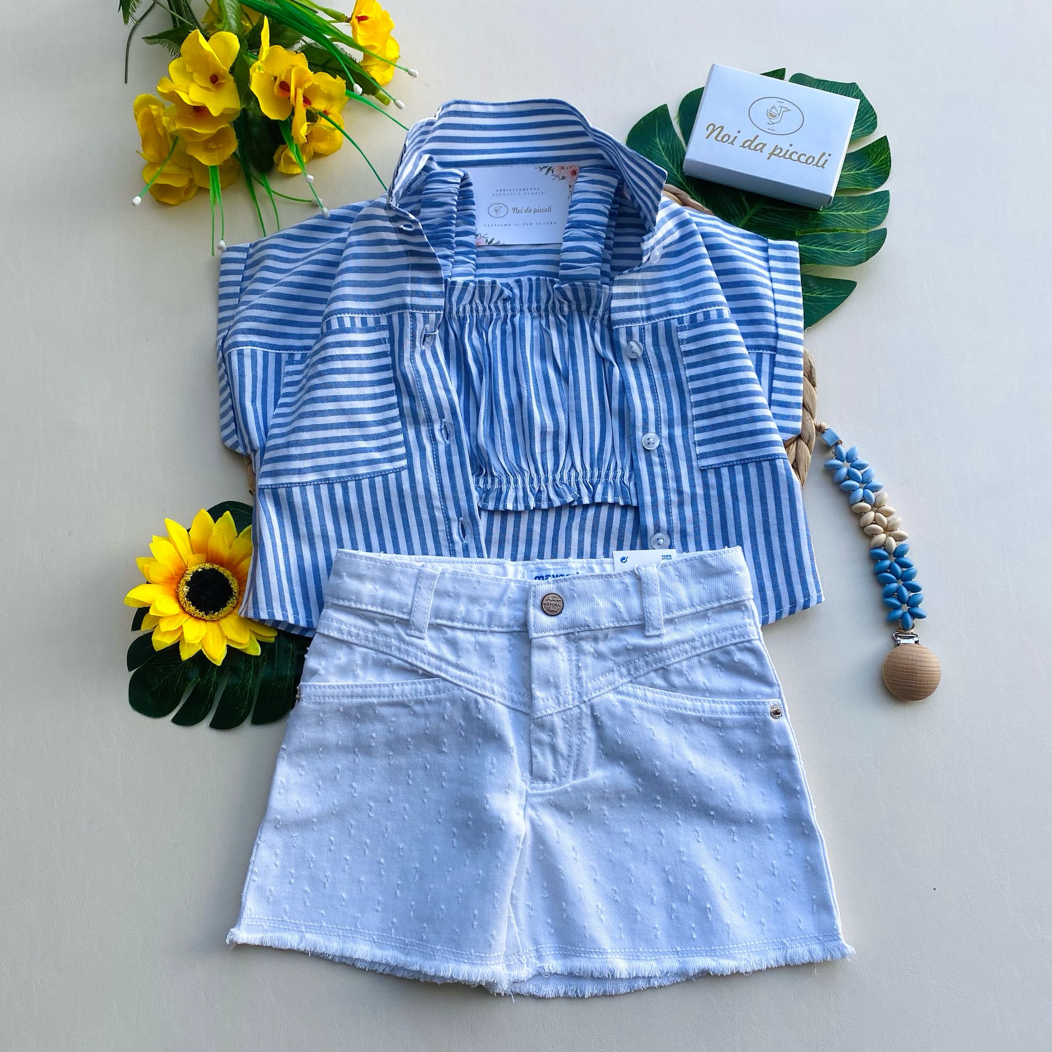 COMPLETO 3 PZ CON PANTALONCINO BIANCO CON TOP E CAMICIA A RIGHE BIANCO E BLU - Noi da piccoli