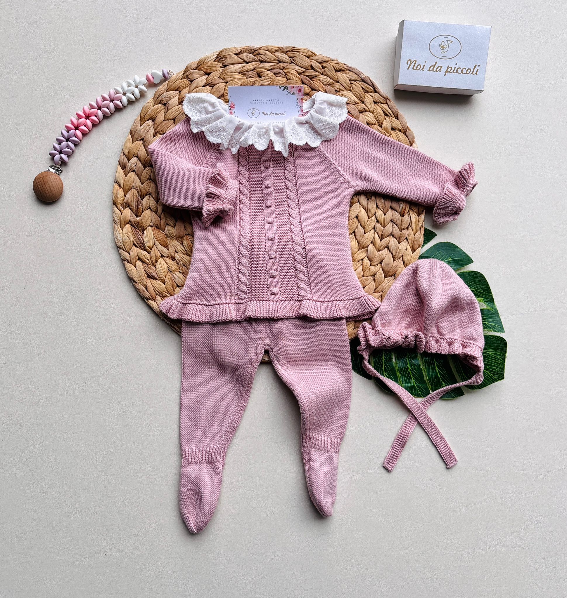 COMPLETO 3 PZ IN COTONE E ACRILICO CON COLLETTO BIANCO A FIORELLINI MAQUILLAJE - Noi da piccoli