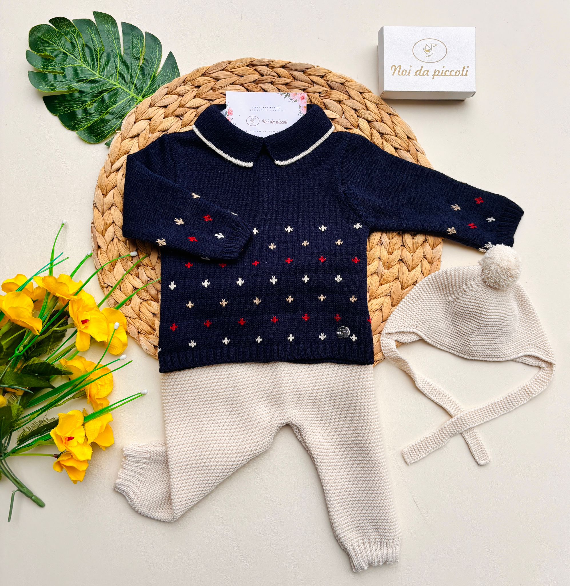 COMPLETO 3 PZ IN FILATO CALDO 100% ACRILICO MARINO CREMA - Noi da piccoli