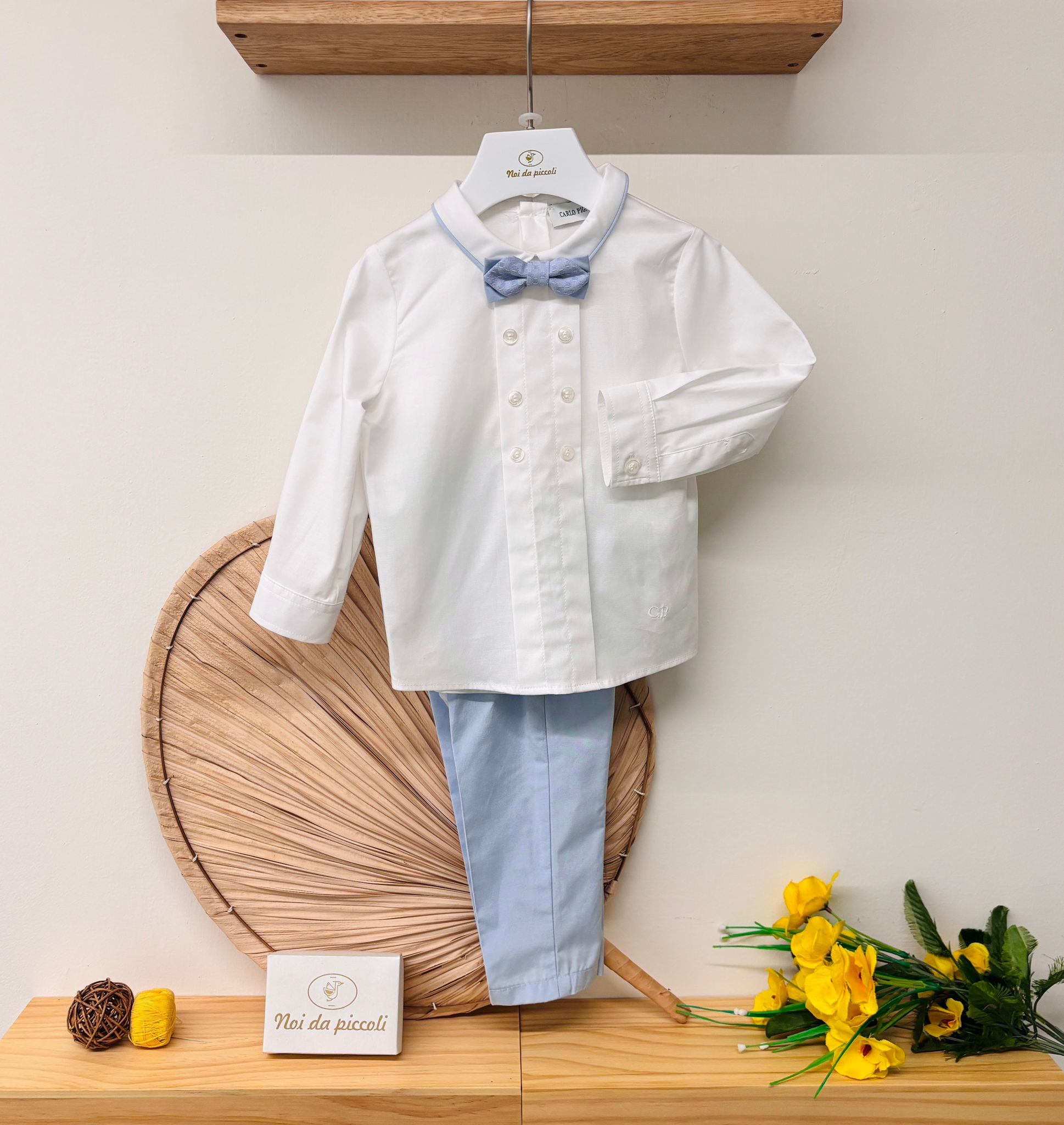 COMPLETO 4 PZ CERIMONIALE CON BOTTONCINI CIELO - Noi da piccoli