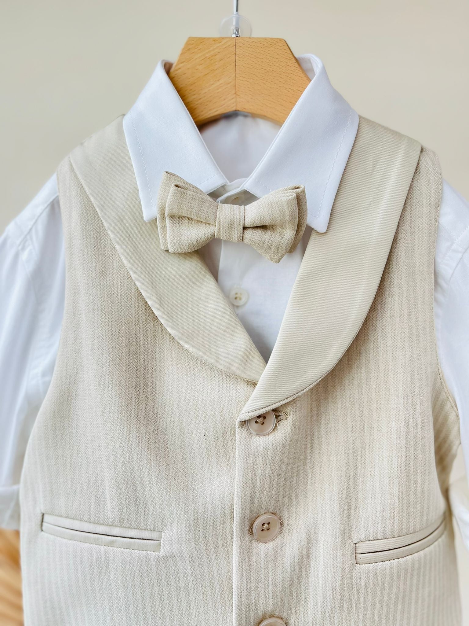 COMPLETO 4 PZ CERIMONIALE SANTIAGO BEIGE - Noi da piccoli