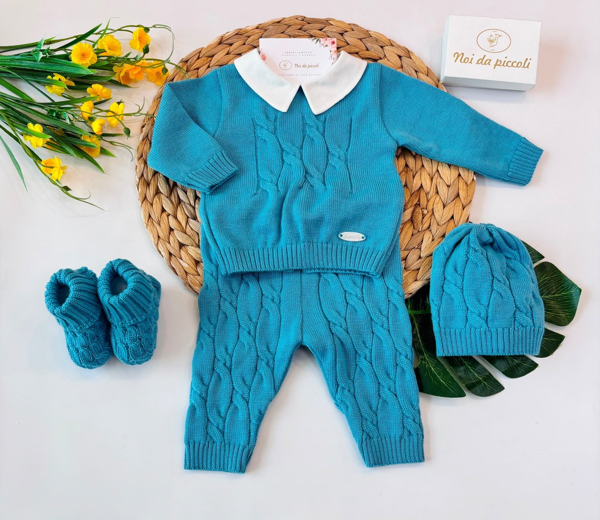 COMPLETO CON PARURE 100% IN LANA MERINO EXTRAFINE PETROLIO - Noi da piccoli
