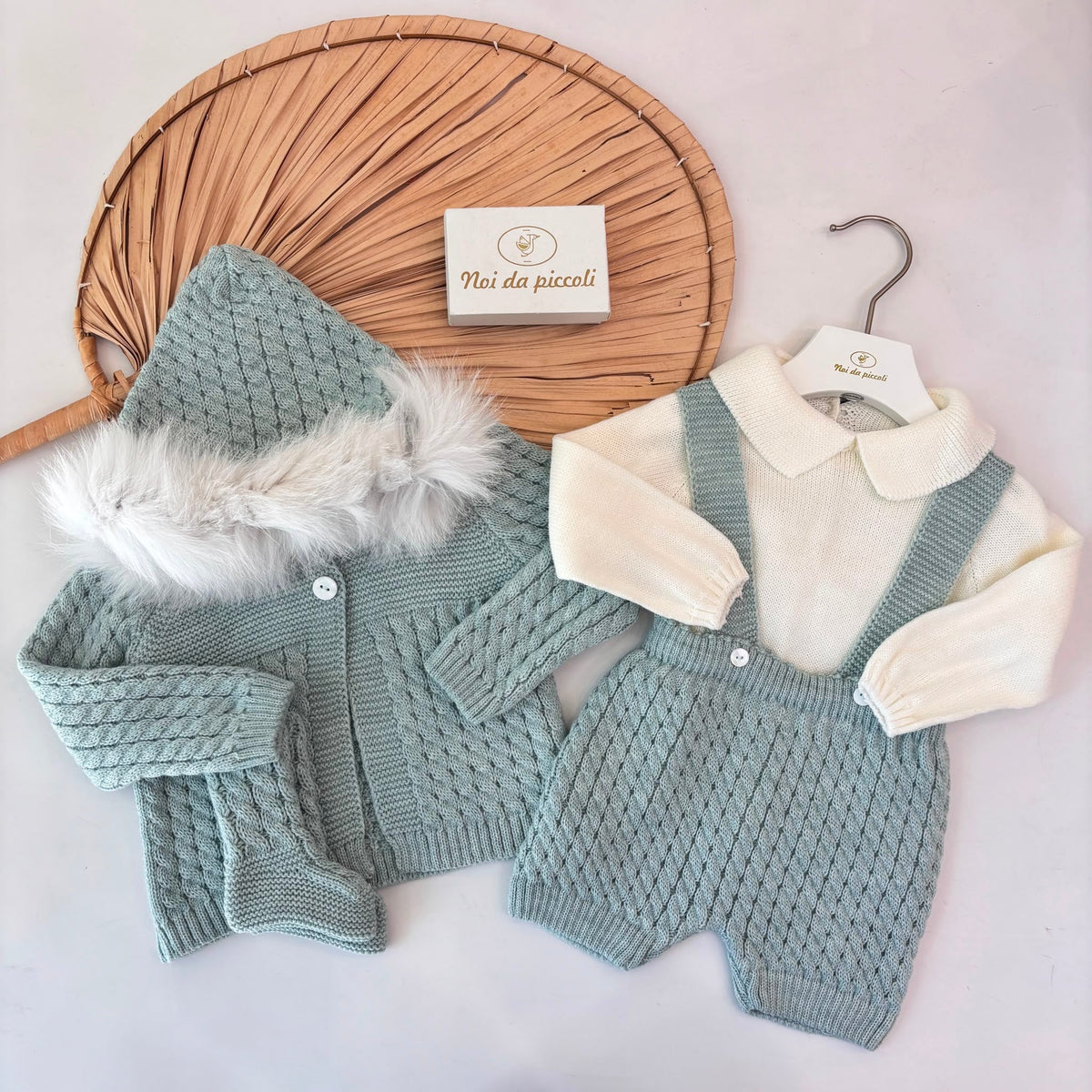 COMPLETO FILATO CALDO VERDE - Noi da piccoli