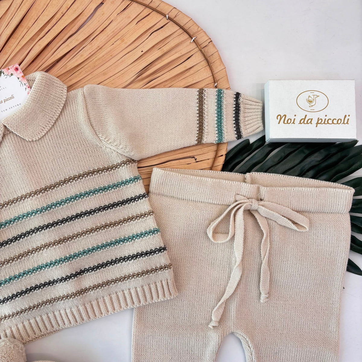 COMPLETO IN FILATO CALDO CREMA - Noi da piccoli