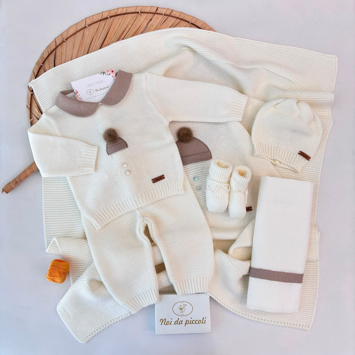 COORDINATO NASCITA in lana con hat pon pom AVORIO - Noi da piccoli