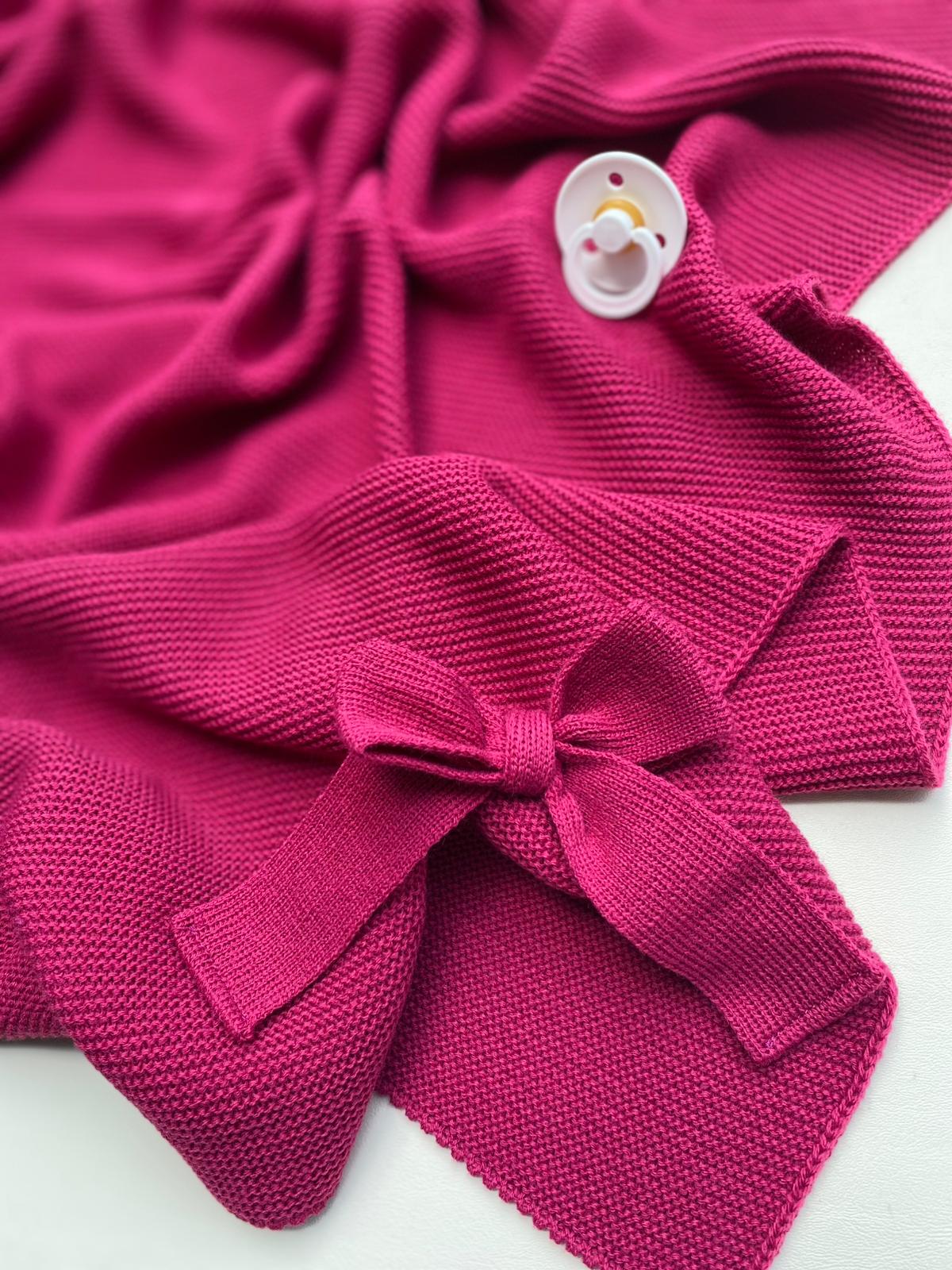 COPERTA CON FIOCCHETTO FILATO CALDO FUCSIA MELOGRANO - Noi da piccoli