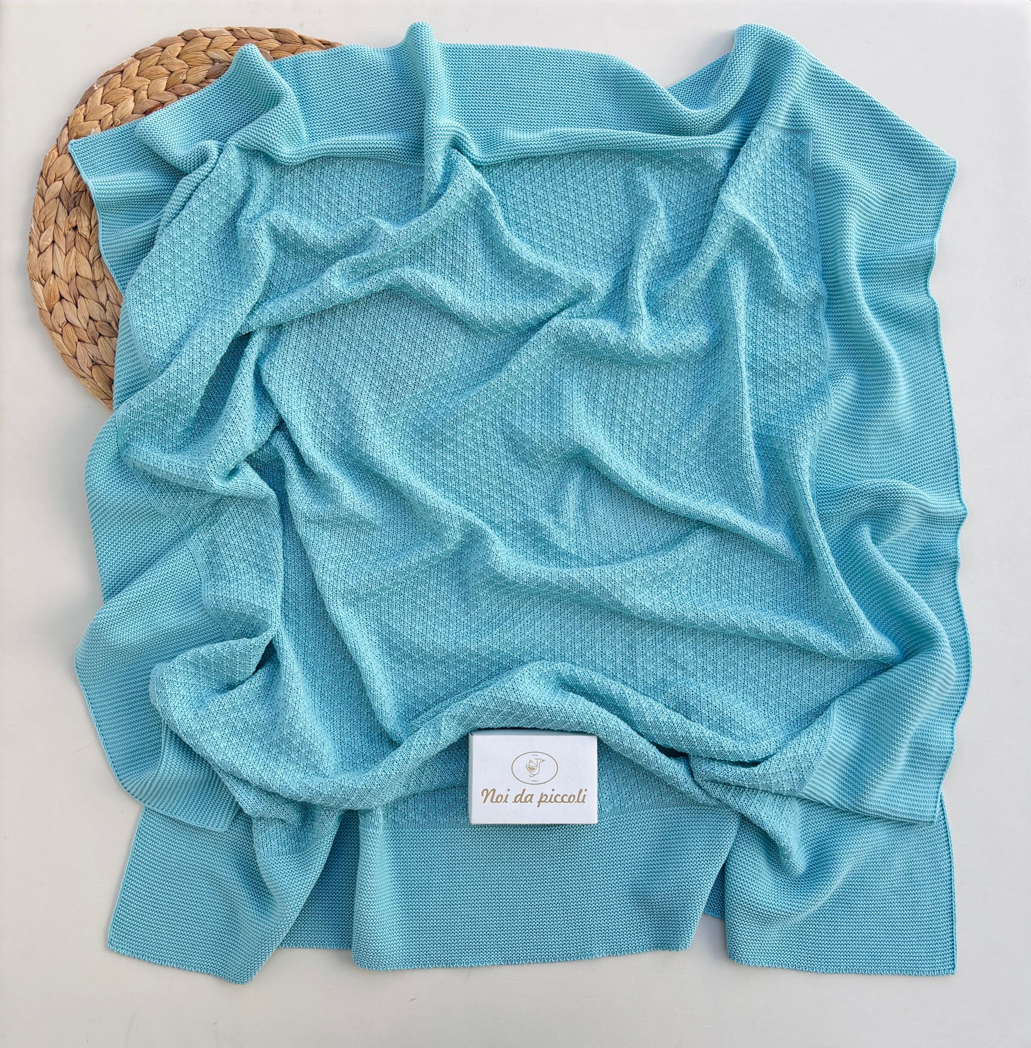 COPERTA IN COTONE CON RICAMI ACQUAMARINA - Noi da piccoli