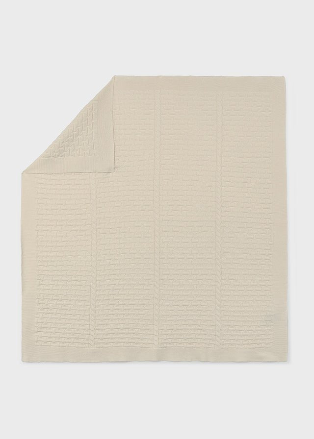 Coperta Raffinata in Filato Caldo Beige Mayoral