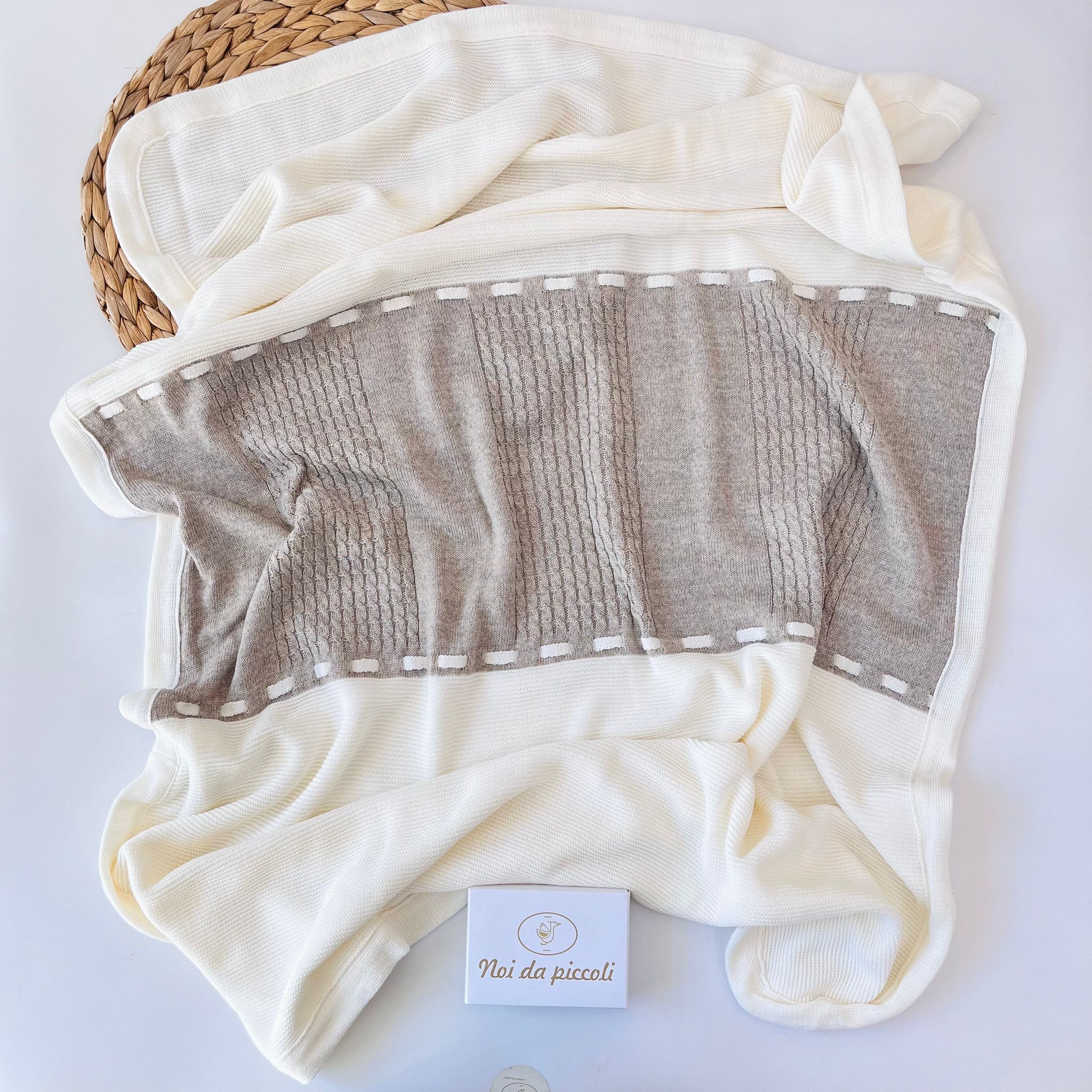 COPERTINA BI - COLOR FILATO CALDO PANNA TORTORA - Noi da piccoli