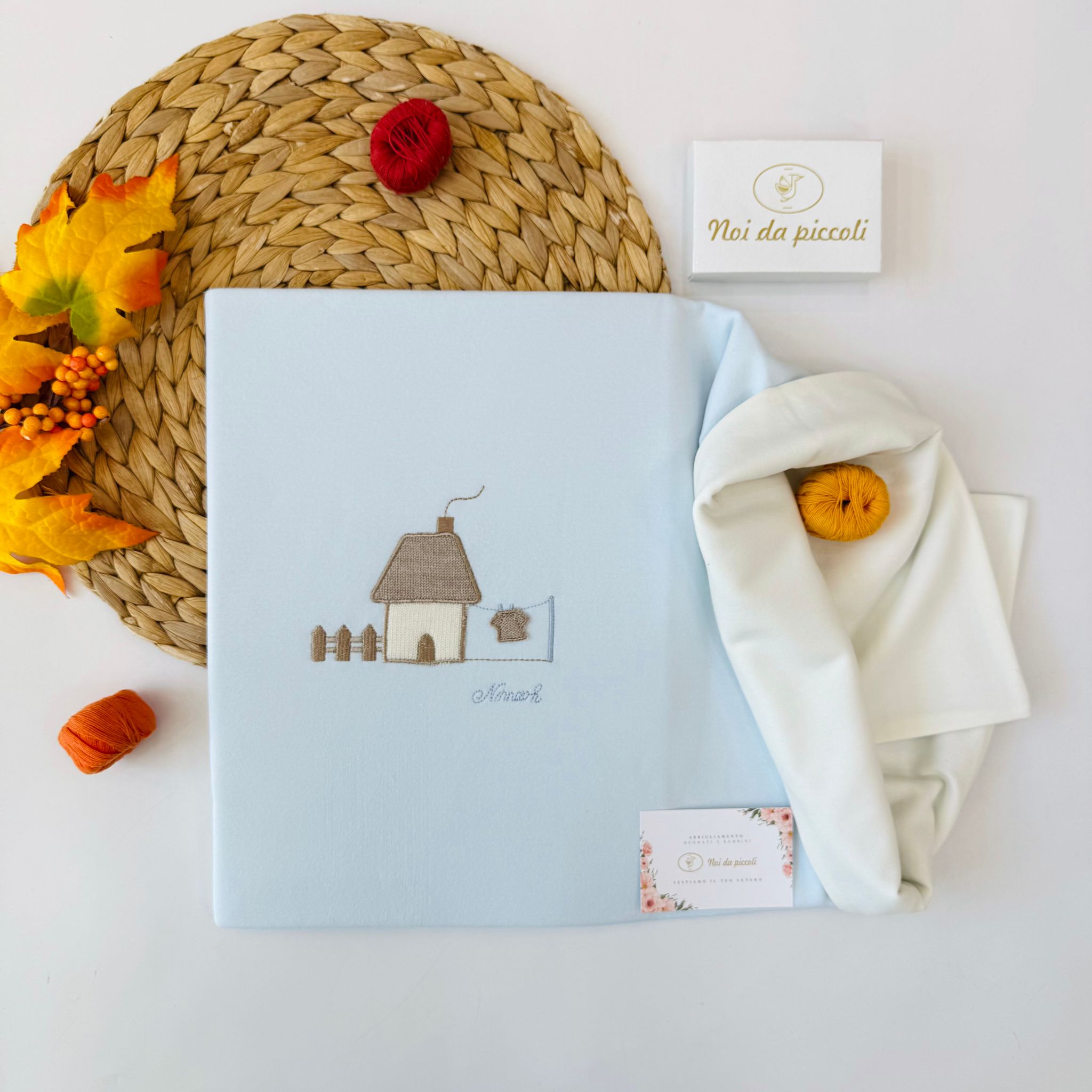 COPERTINA CASETTA IN CAMPAGNA COTONE CALDO CIELO - Noi da piccoli