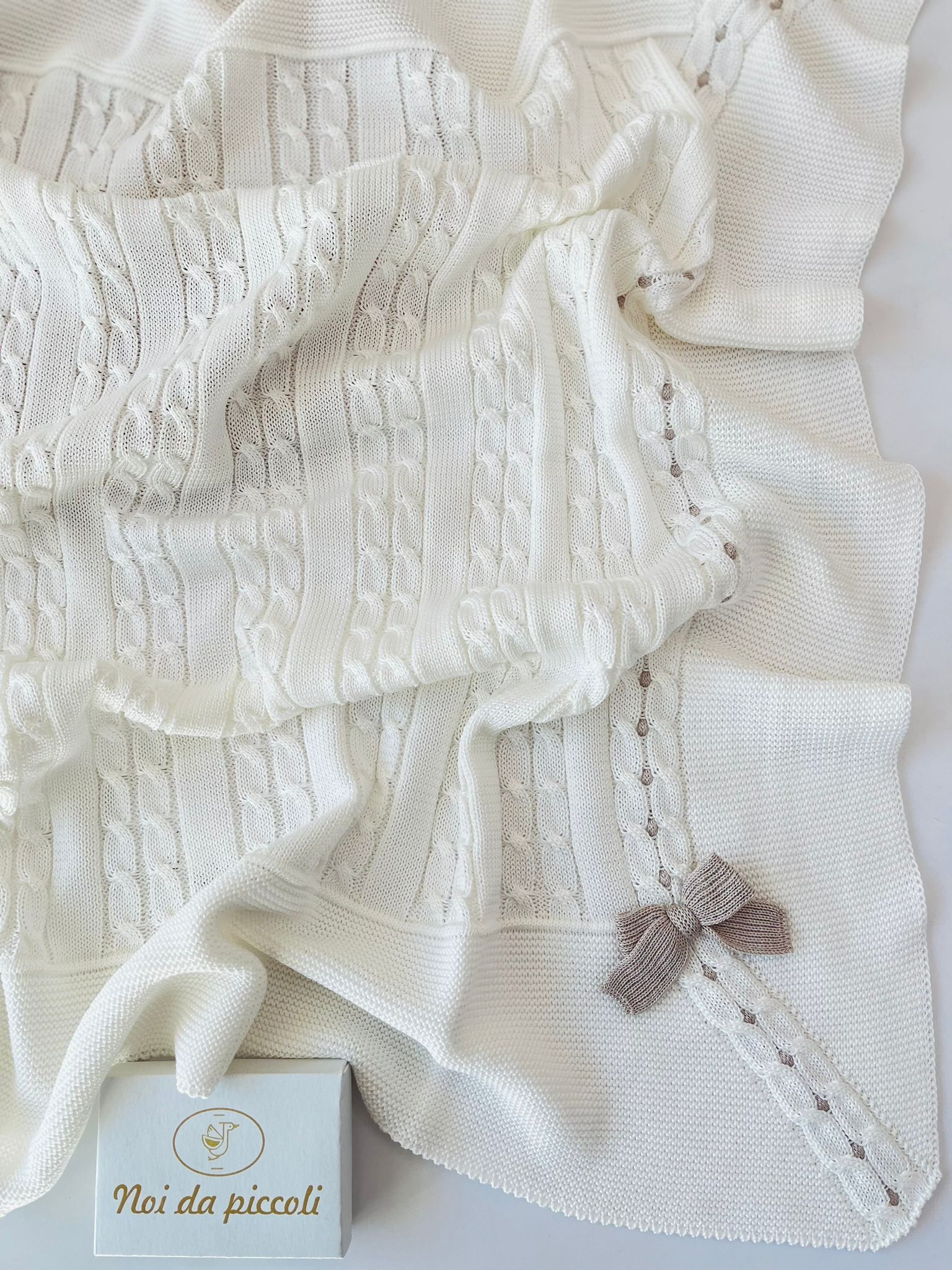 COPERTINA CON FIOCCHETTINO 100% FILO DI COTONE VANIGLIA NOCE - Noi da piccoli