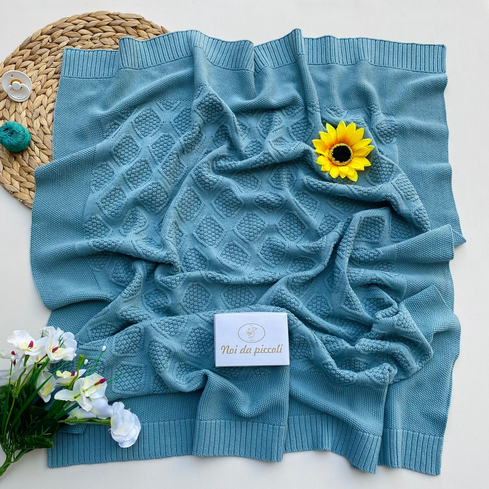 COPERTINA CON RICAMINI FILATO CALDO Lluvia - Noi da piccoli