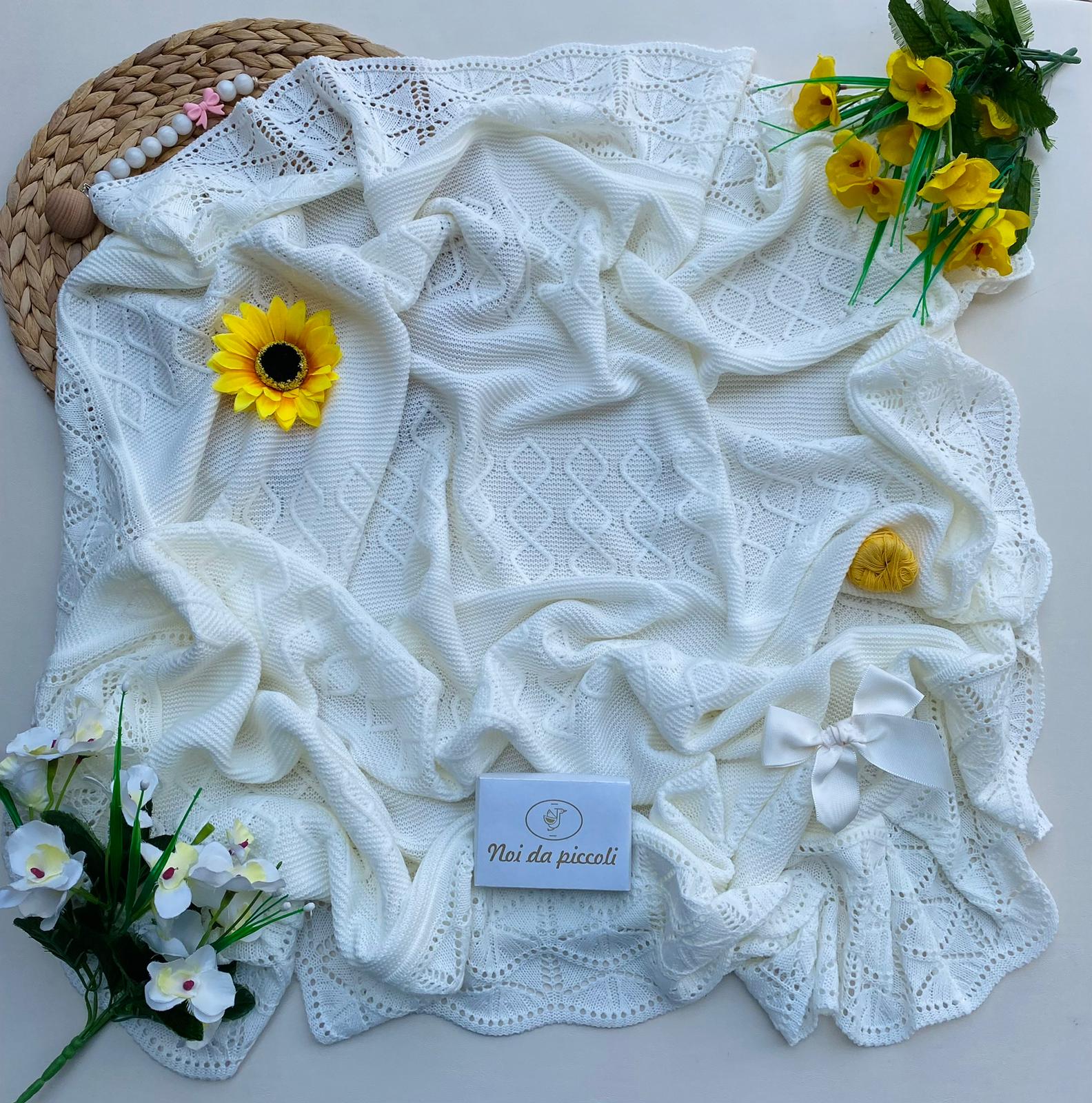 COPERTINA FILATO CALDO 100% ACRILICO LATTE PUREZZA - Noi da piccoli