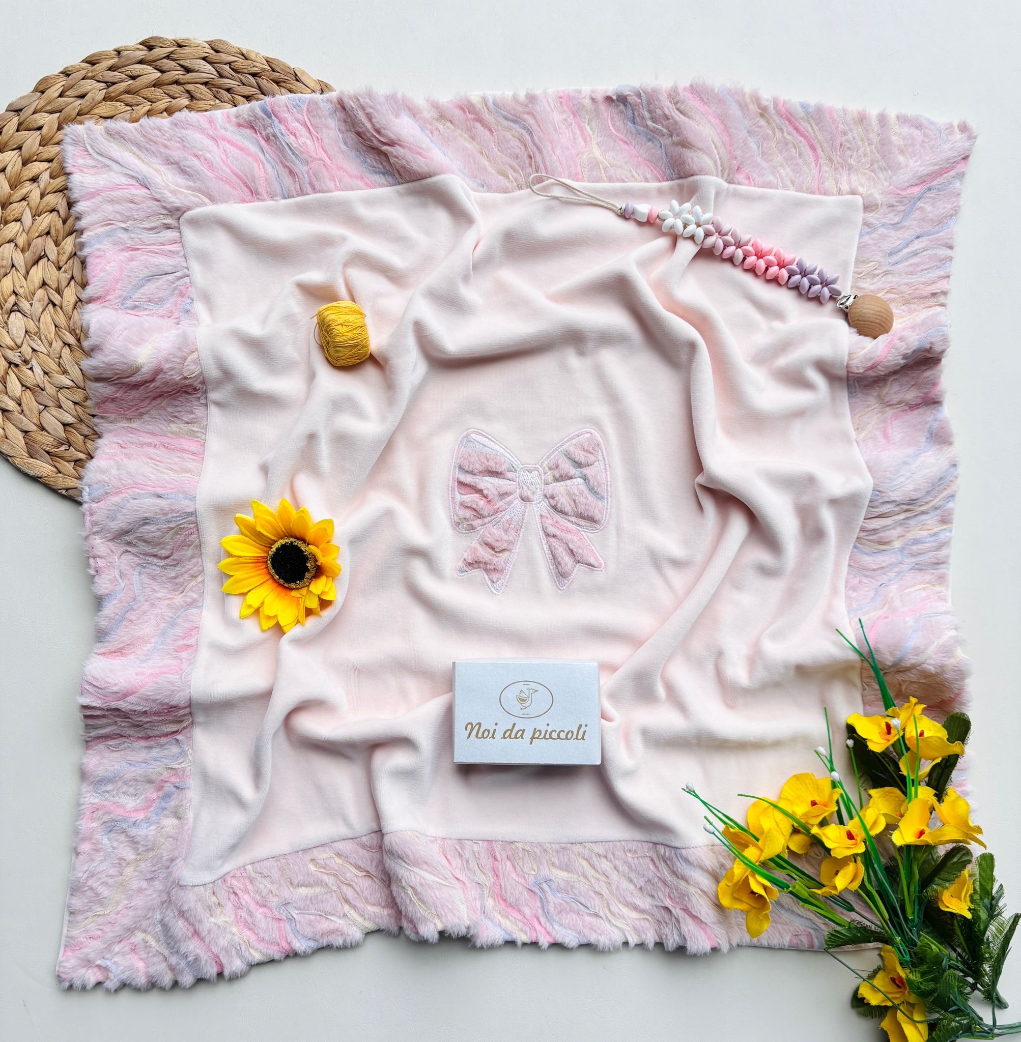 COPERTINA IN CINIGLIA CON FIOCCO COLORATO ROSA - Noi da piccoli