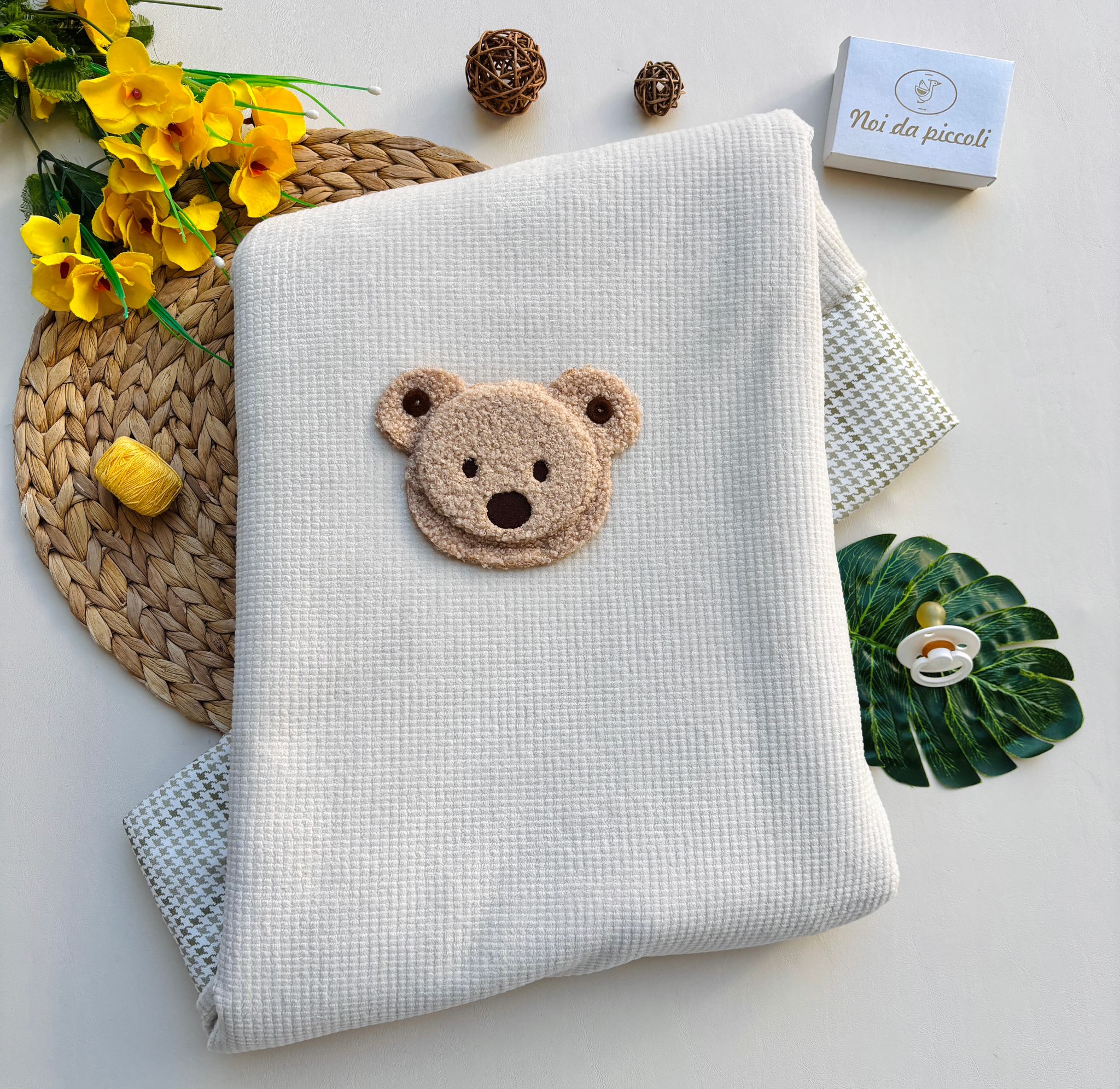 COPERTINA IN CINIGLIA CON ORSETTO BEIGE - Noi da piccoli