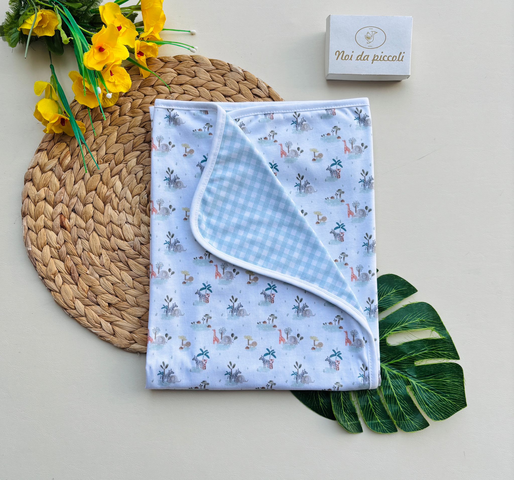 COPERTINA IN COTONE A QUADRONI E ANIMALI SAVANA BIANCO - Noi da piccoli