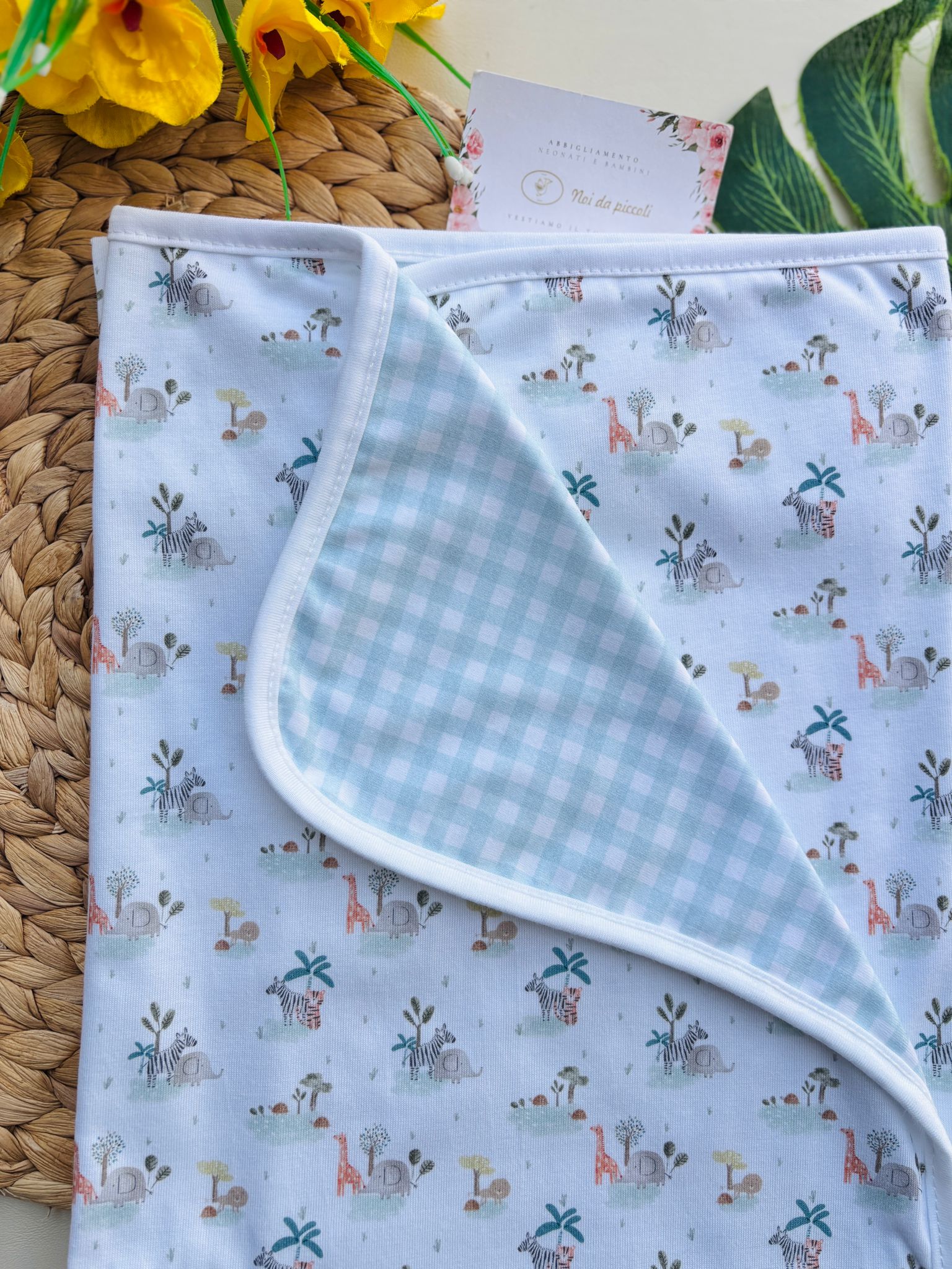 COPERTINA IN COTONE A QUADRONI E ANIMALI SAVANA BIANCO - Noi da piccoli