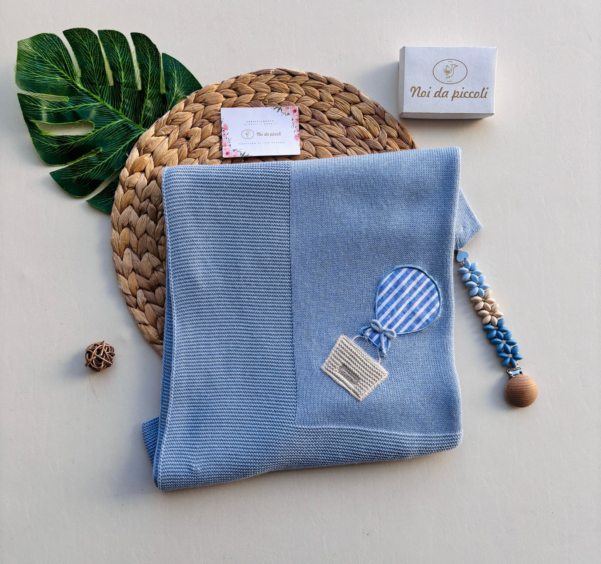 COPERTINA IN COTONE CON PALLONCINO A RIGHE CIELO - Noi da piccoli