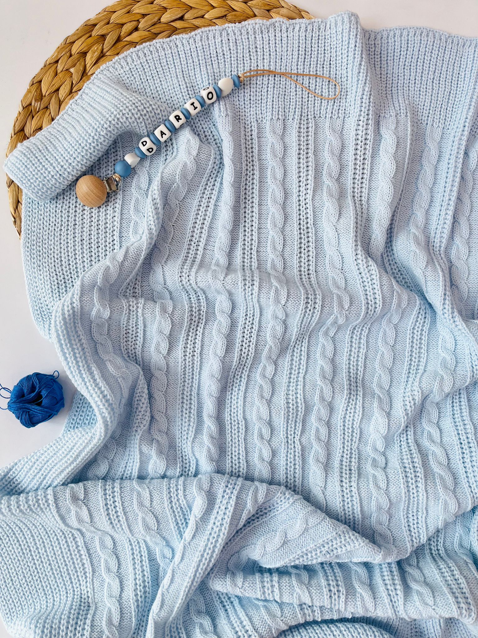 COPERTINA INTRECCIO FILATO CALDO CIELO E PANNA - Noi da piccoli