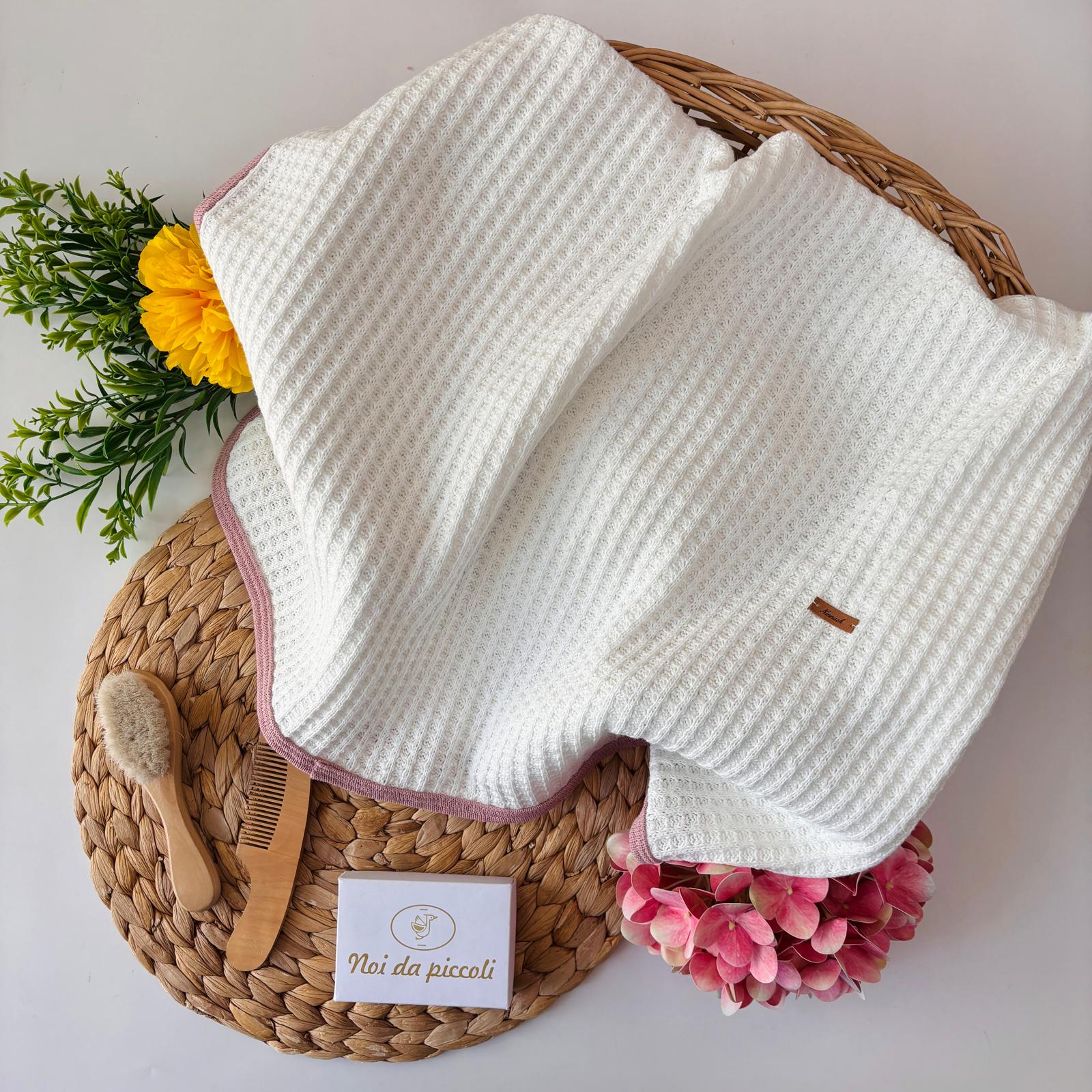 COPERTINA NIDO D'APE BORDINO ROSA - Noi da piccoli