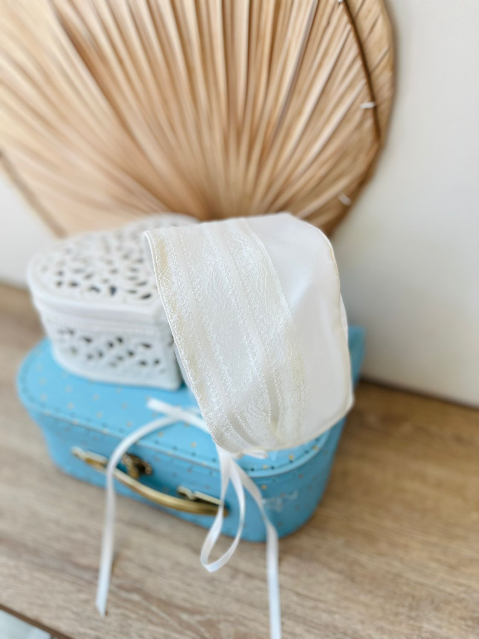 CUFFIA CERIMONIALE VILMA AVORIO - Noi da piccoli