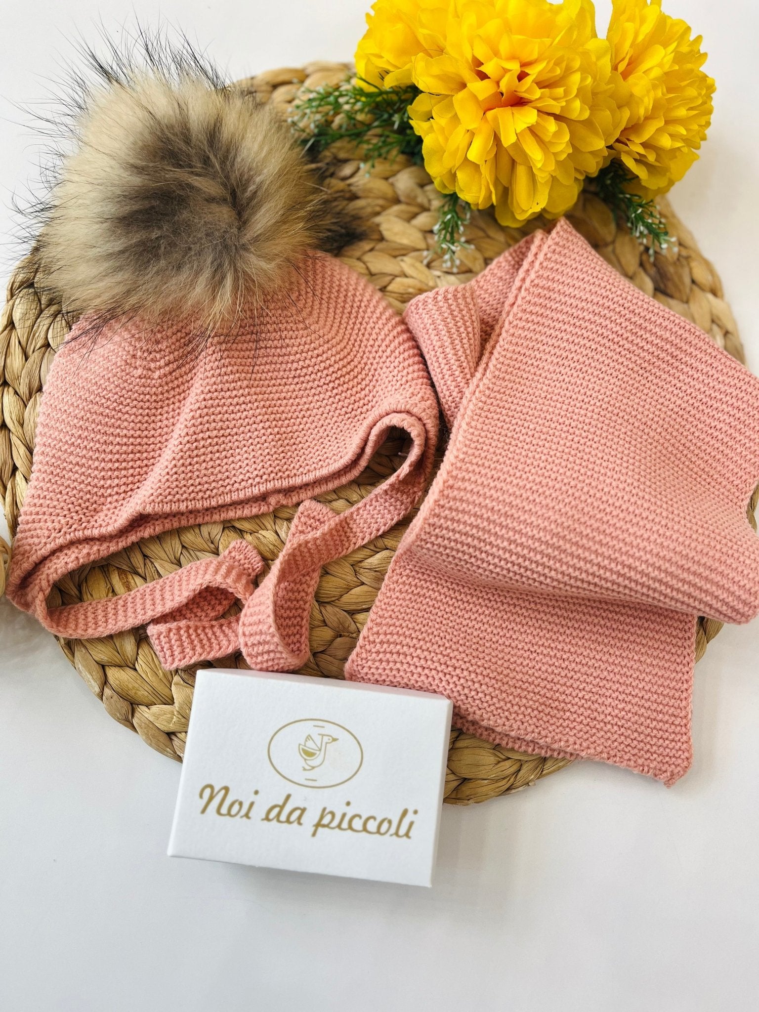 CUFFIETTA CON PON PON ECOLOGICO E SCIARPA PESCA - Noi da piccoli