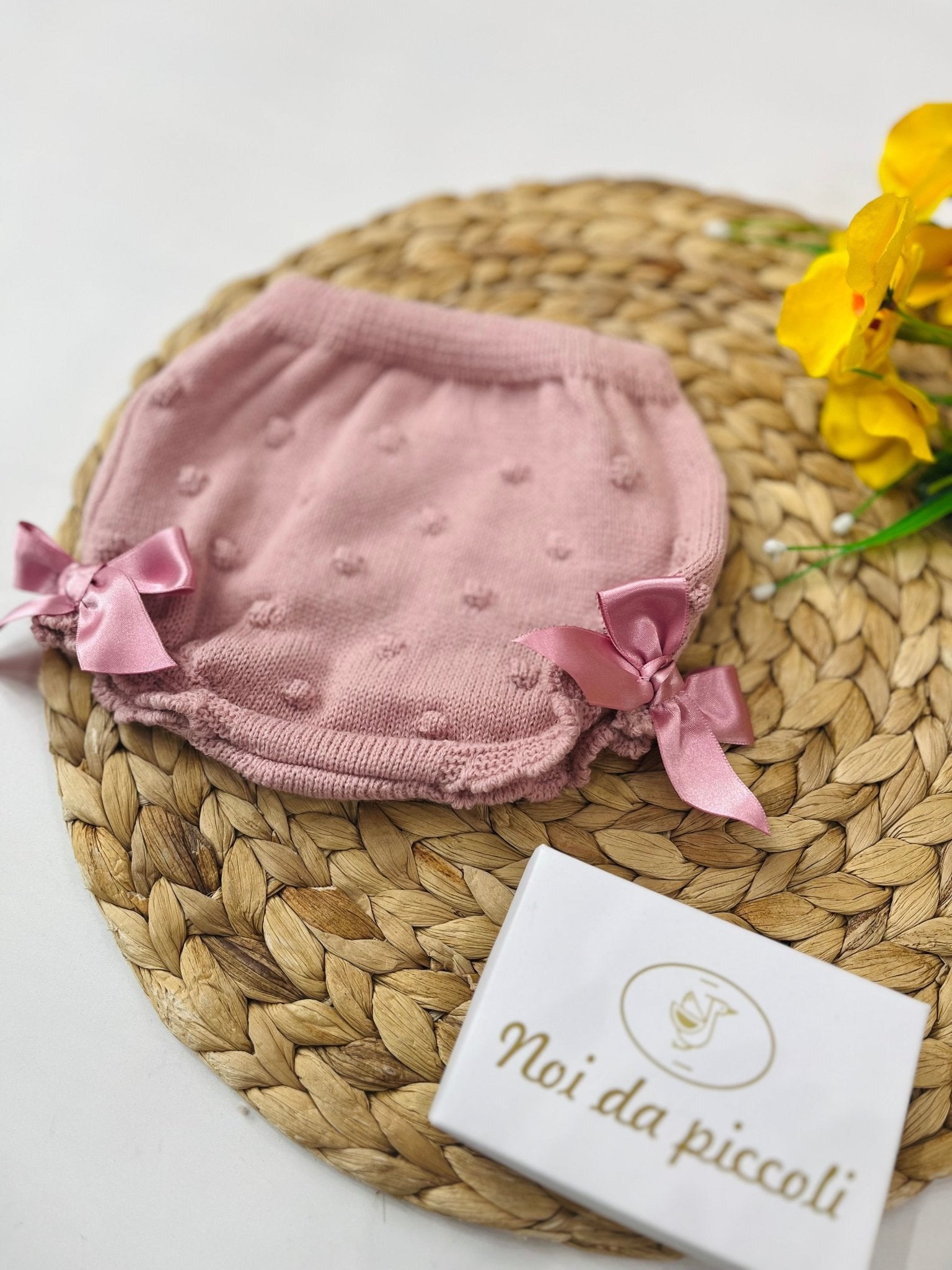 CULOTTE ROSA IN FILATO CALDO - Noi da piccoli