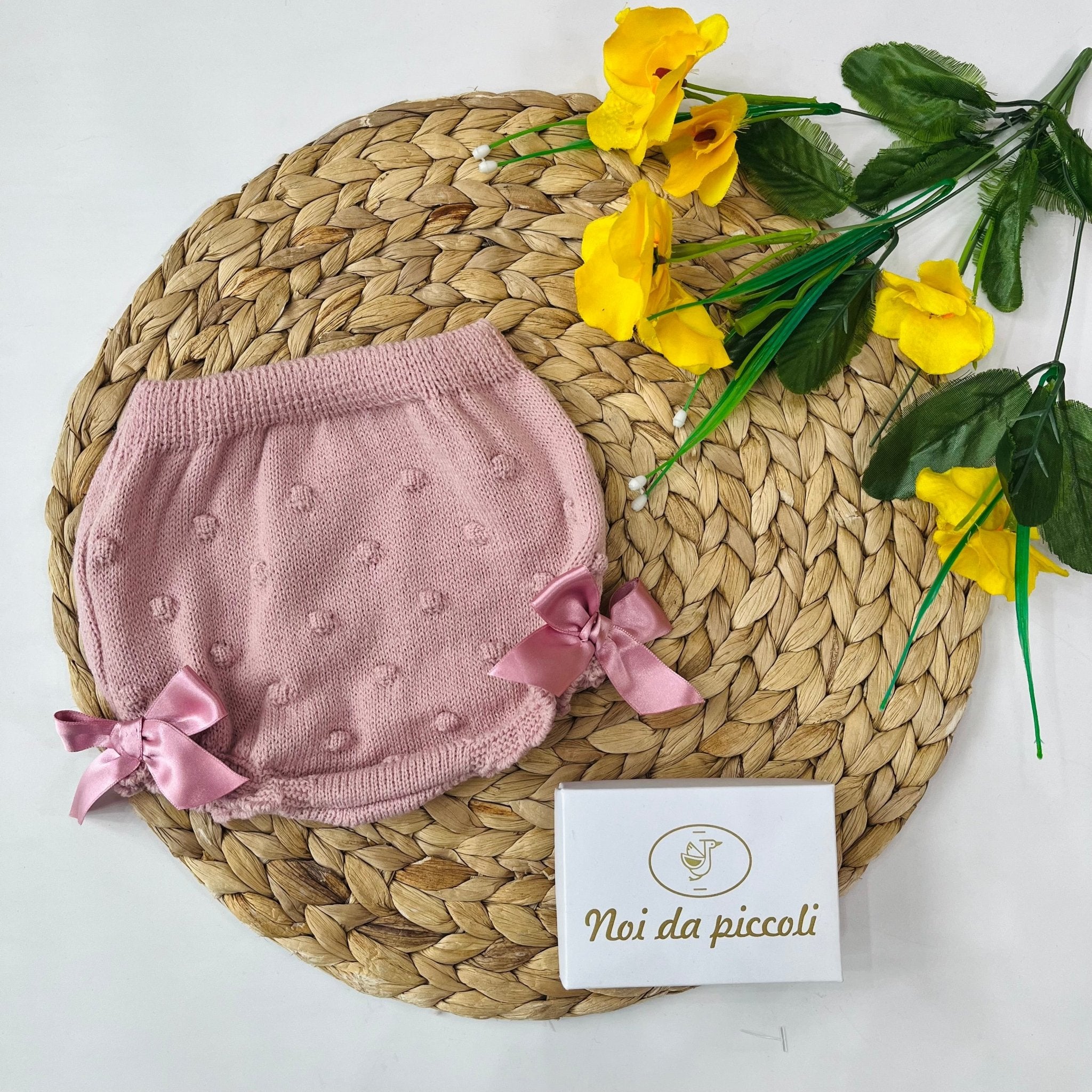 CULOTTE ROSA IN FILATO CALDO - Noi da piccoli