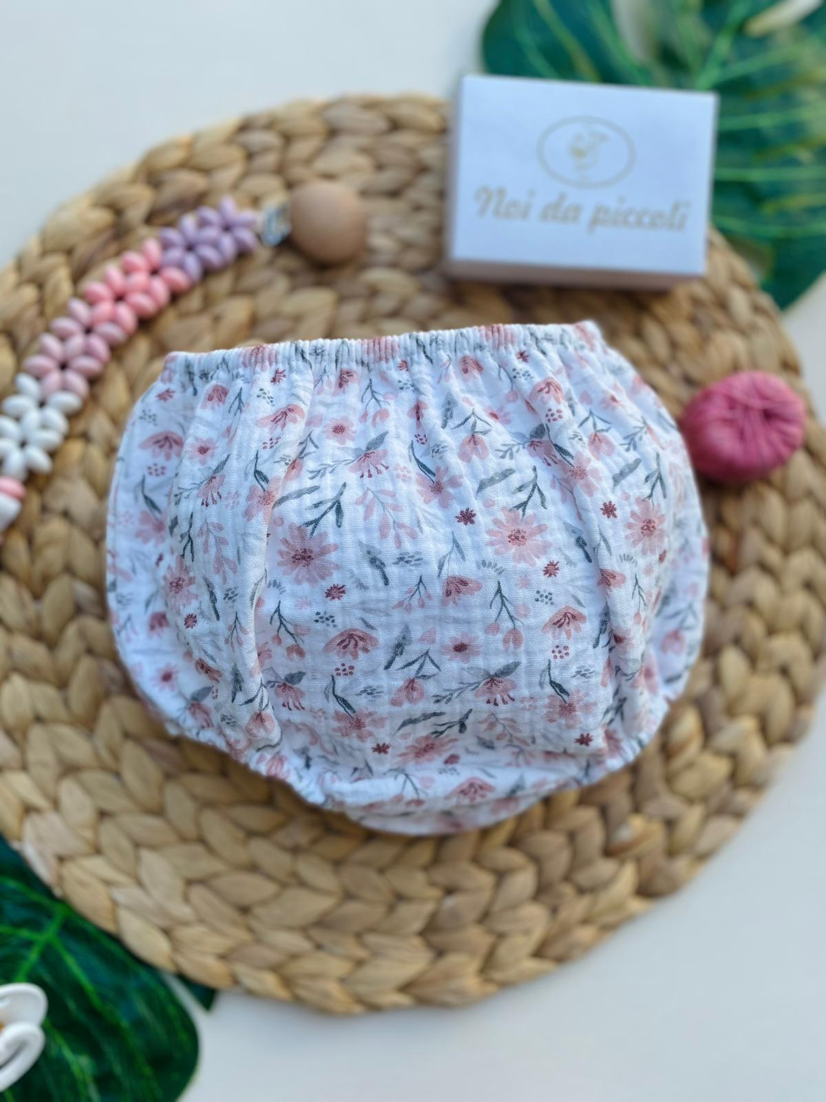 CULOTTINA CON FIORELLINI FILATO CALDO ROSA BABY - Noi da piccoli