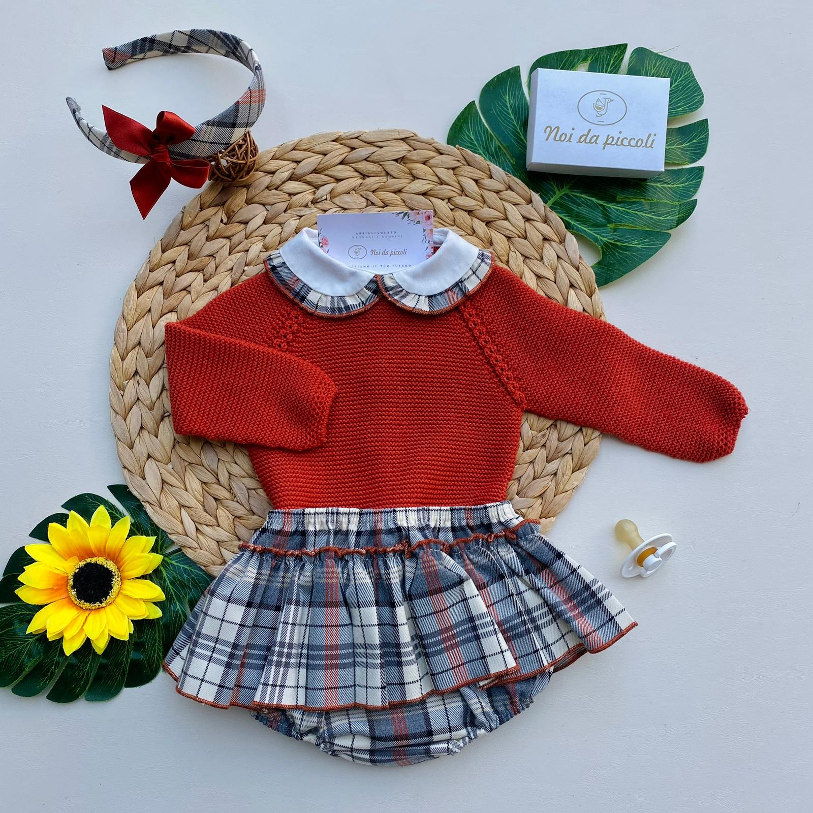 CULOTTINA CON MAGLIETTINA A QUADRONI FILATO CALDO RUGGINE - Noi da piccoli