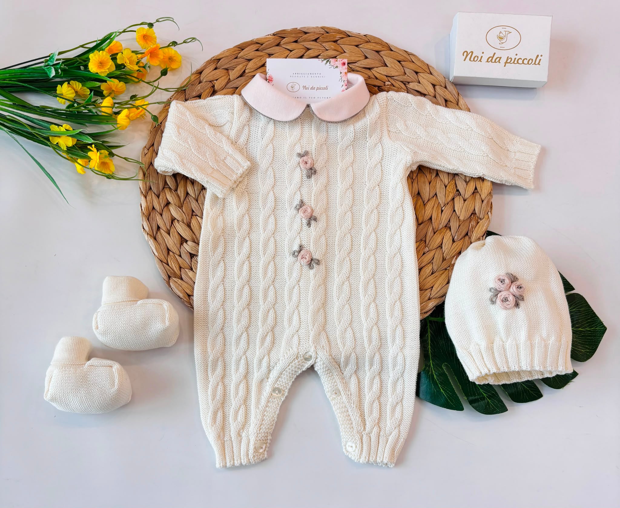 TUTINA CON SET PARURE IN LANA PANNA TRECCE