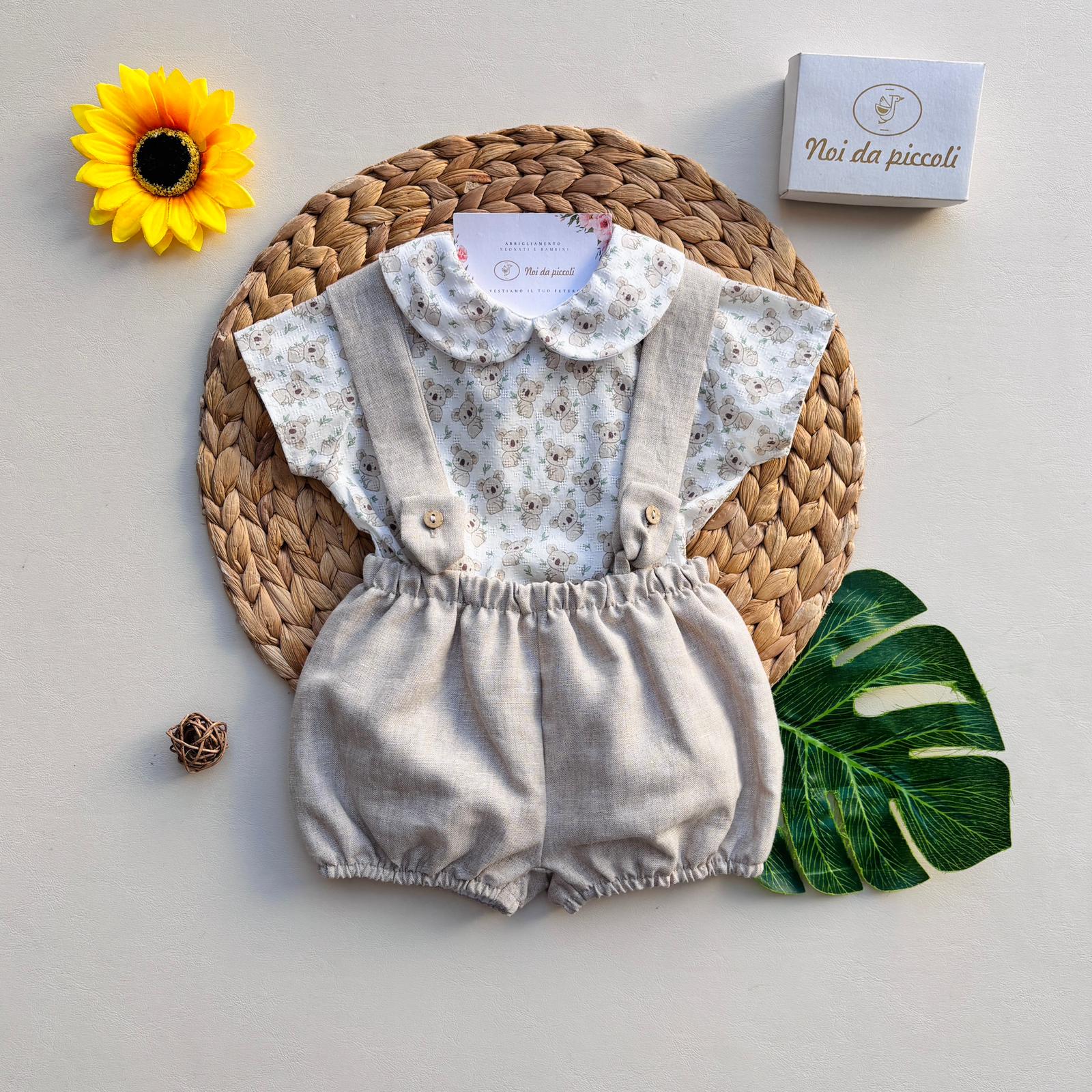 SALOPETTE IN COTONE E LINO CON MAGLIETTINA IN COTONE CON PICCOLI KOALA BEIGE