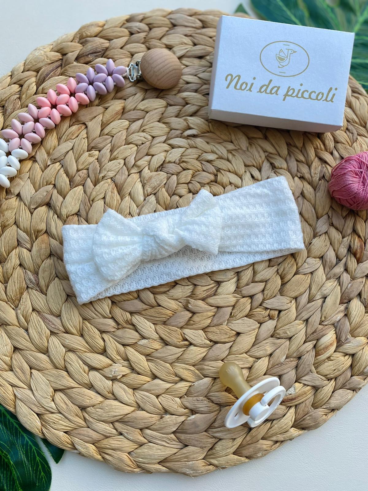 FASCIA PER CAPELLI CON FIOCCHETTO 100% ACRILICO BIANCO - Noi da piccoli