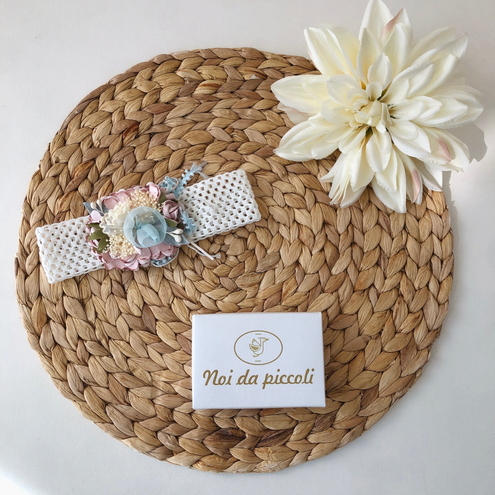 FASCIA TRAMATA CON FIORI VARI - Noi da piccoli