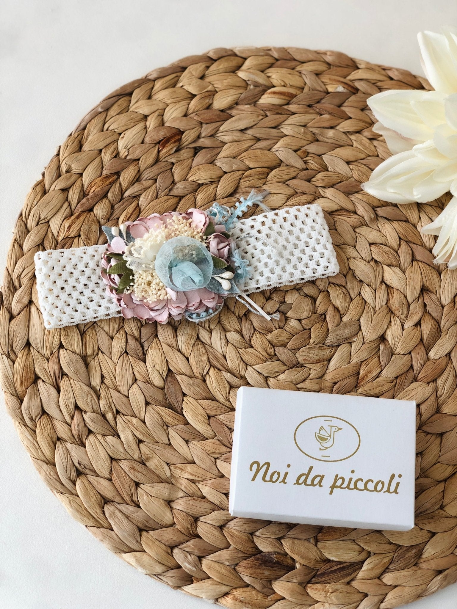 FASCIA TRAMATA CON FIORI VARI - Noi da piccoli