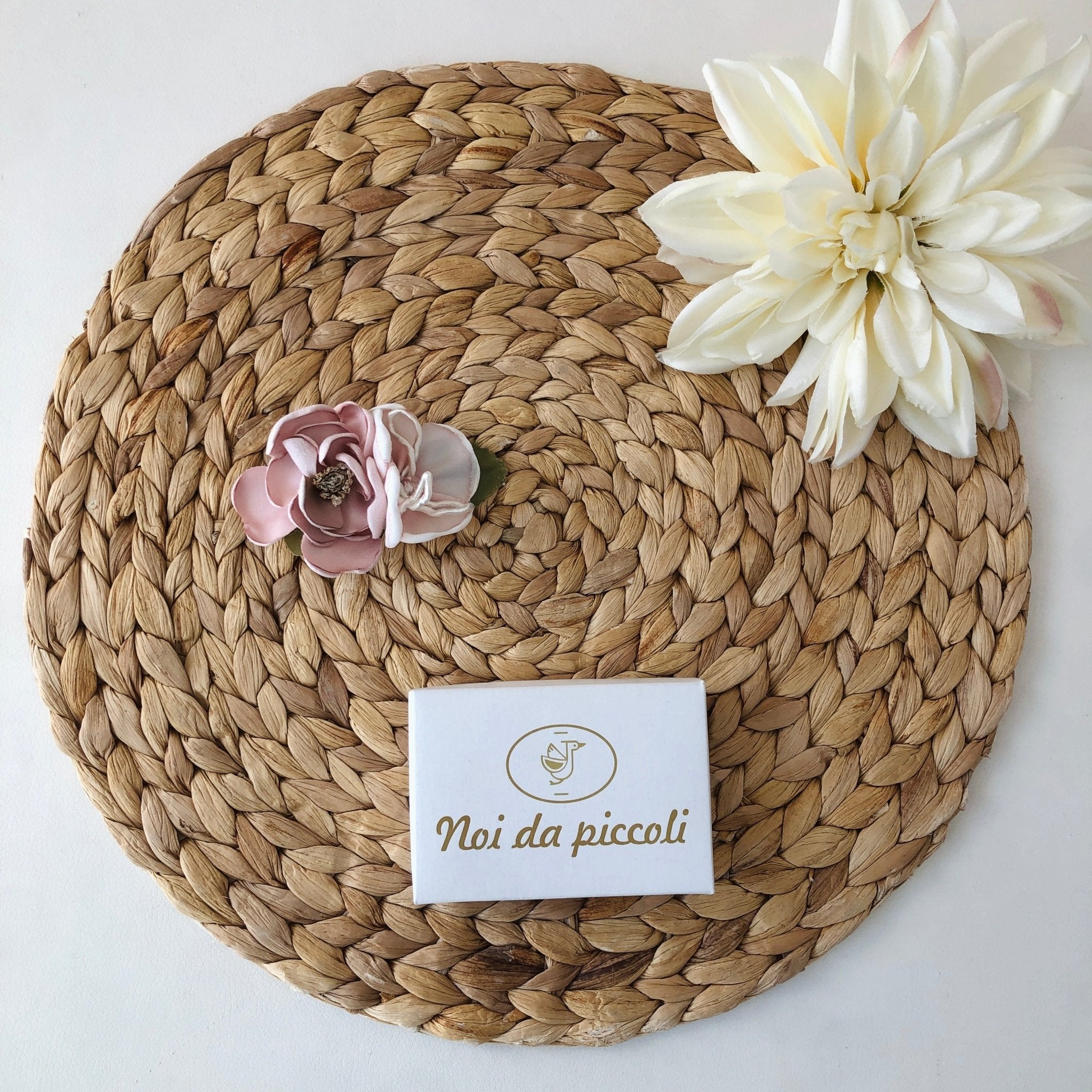 FERMAGLIO PEONIA E FIORI - Noi da piccoli