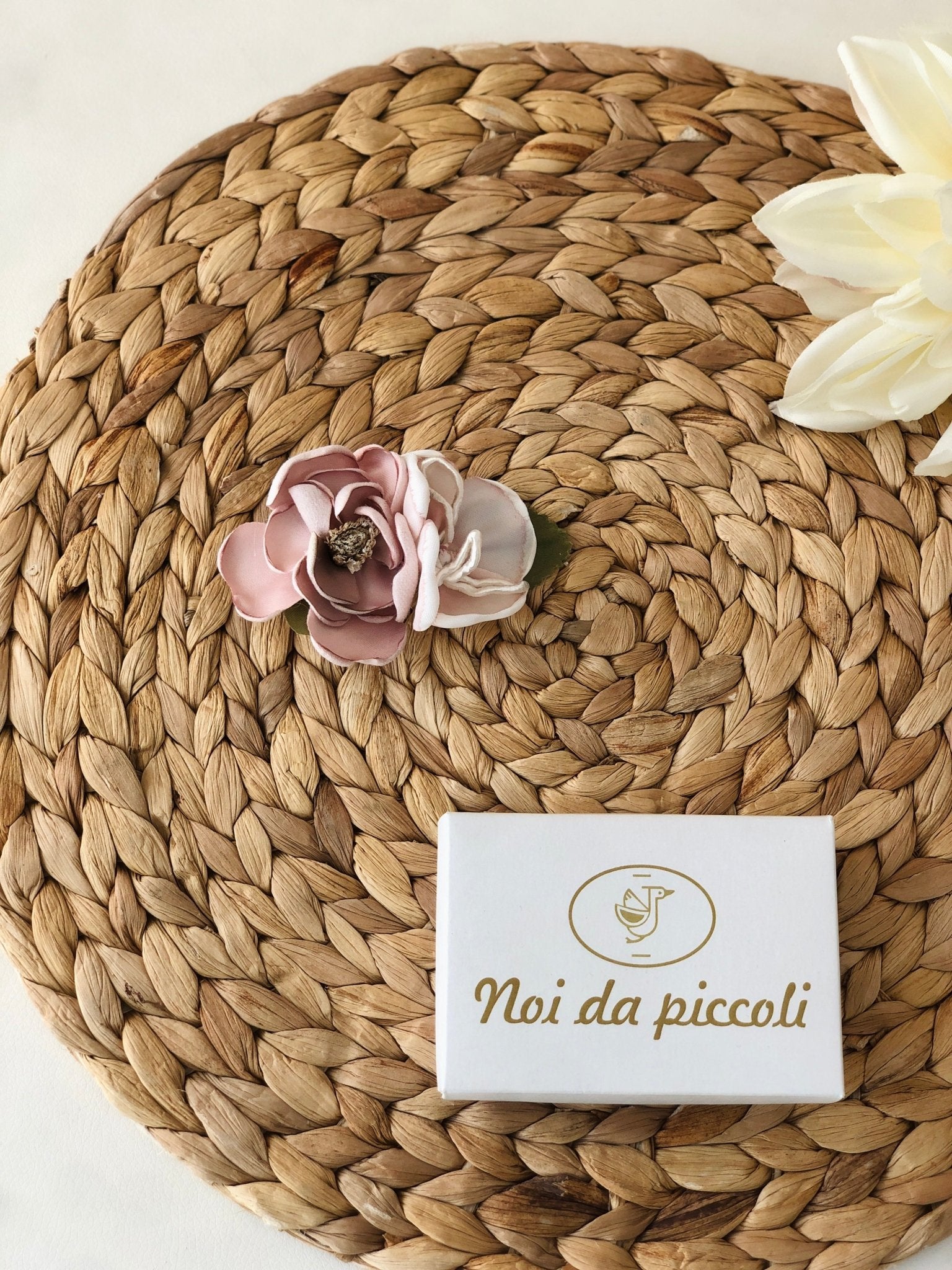 FERMAGLIO PEONIA E FIORI - Noi da piccoli
