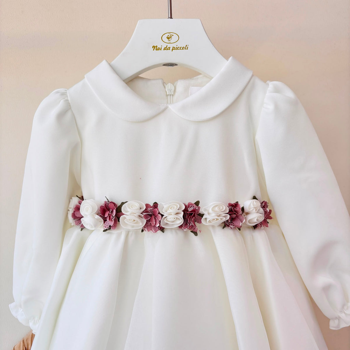 Abito con Ghirlanda di Fiori in Vita Bianco Dilù