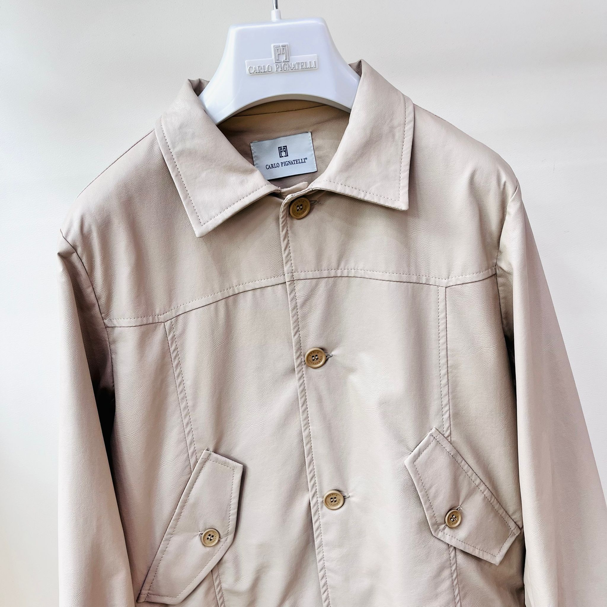 GIACCA ECO - PELLE BEIGE BOTTONI LEGNO - Noi da piccoli