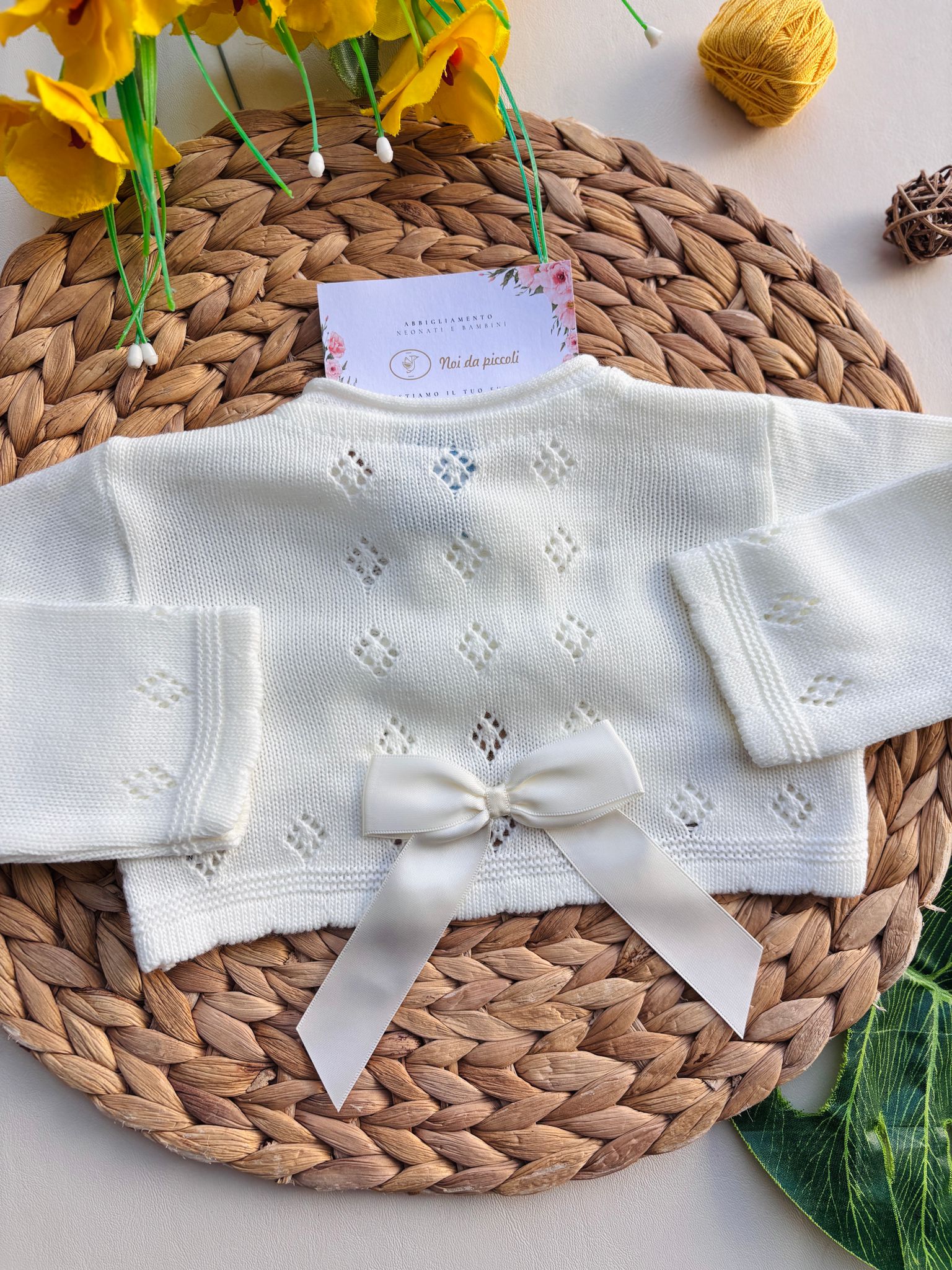 GOLFINO CON FIOCCO SUL RETRO FILATO CALDO CRUDO - Noi da piccoli