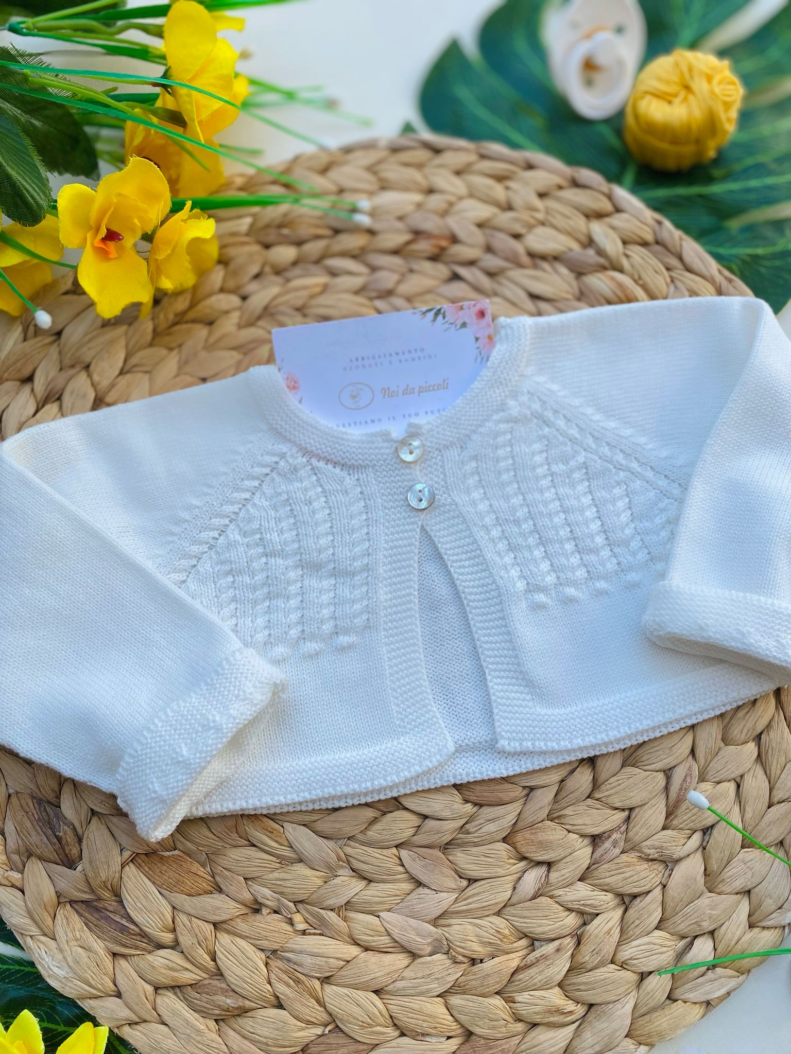 GOLFINO CRUDO CON BOTTONCINO IN MADREPERLA - Noi da piccoli