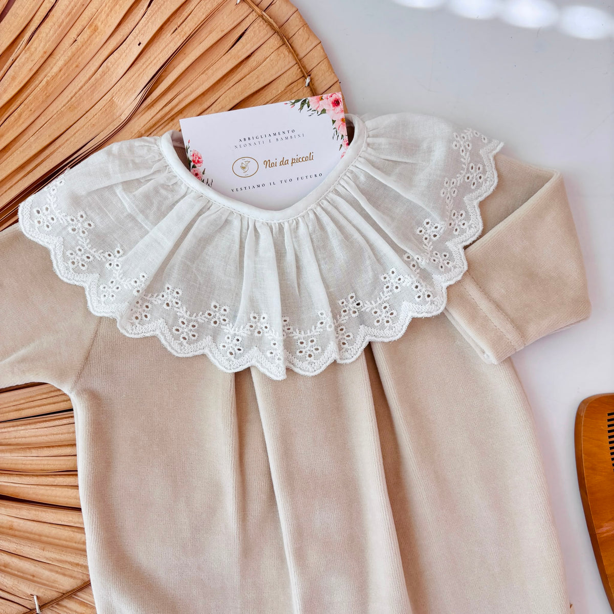 TUTINA con collo di merletto BEIGE