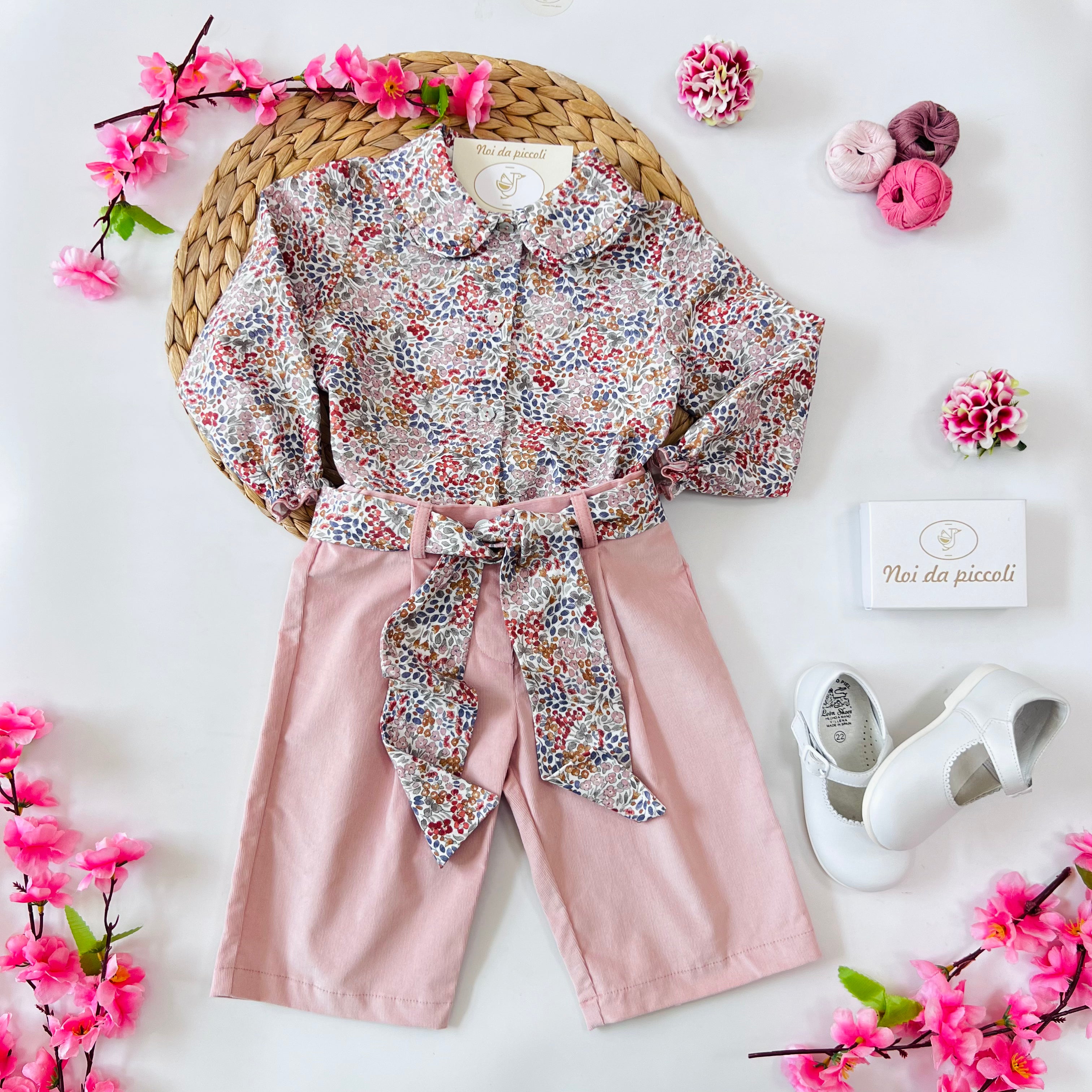 CAMICINA FIORI CON PANTALONE VELLUTO ROSA