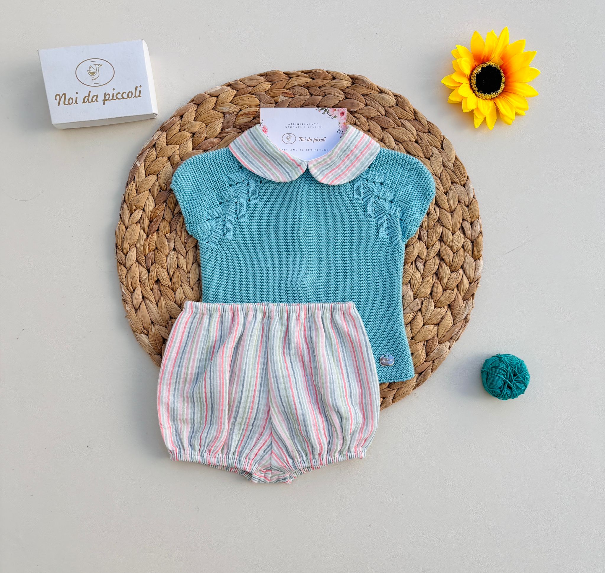 MAGLIETTINA CON CULOTTINA A RIGHE COLORATE VERDE - Noi da piccoli